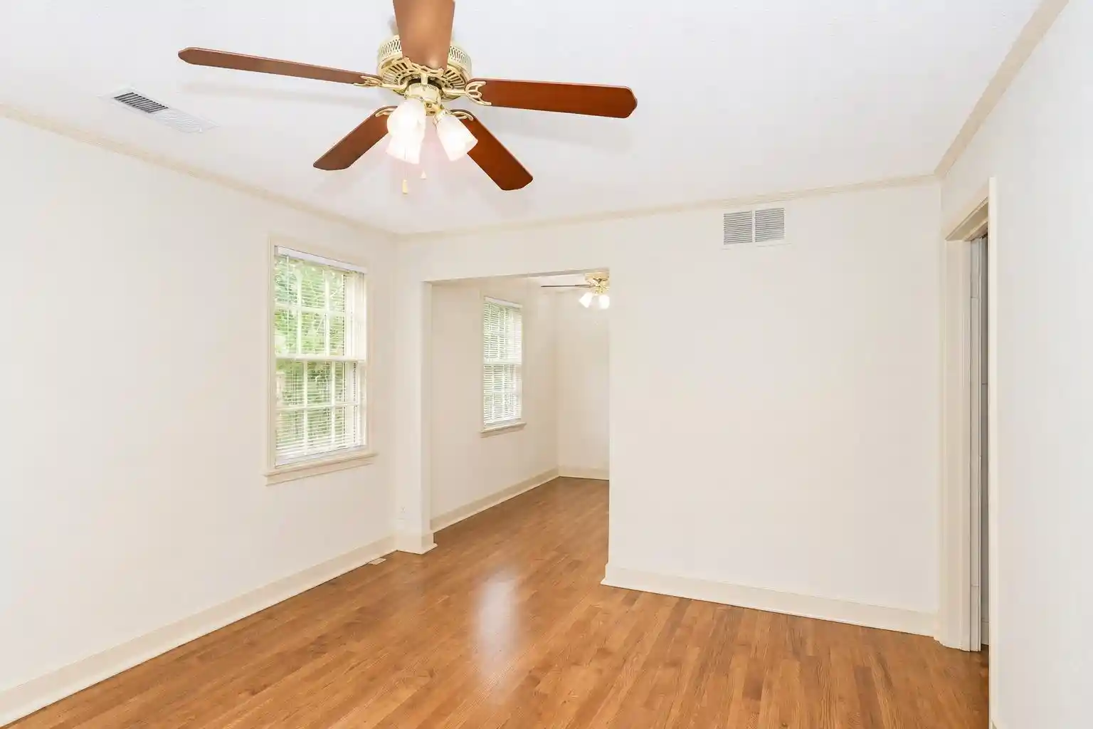 Photo 1 of Townhouse for sale at 59 W Lafayette Cir, Memphis, TN 38111 | MLS# 10227557 | Listing updated on 2026-08-18