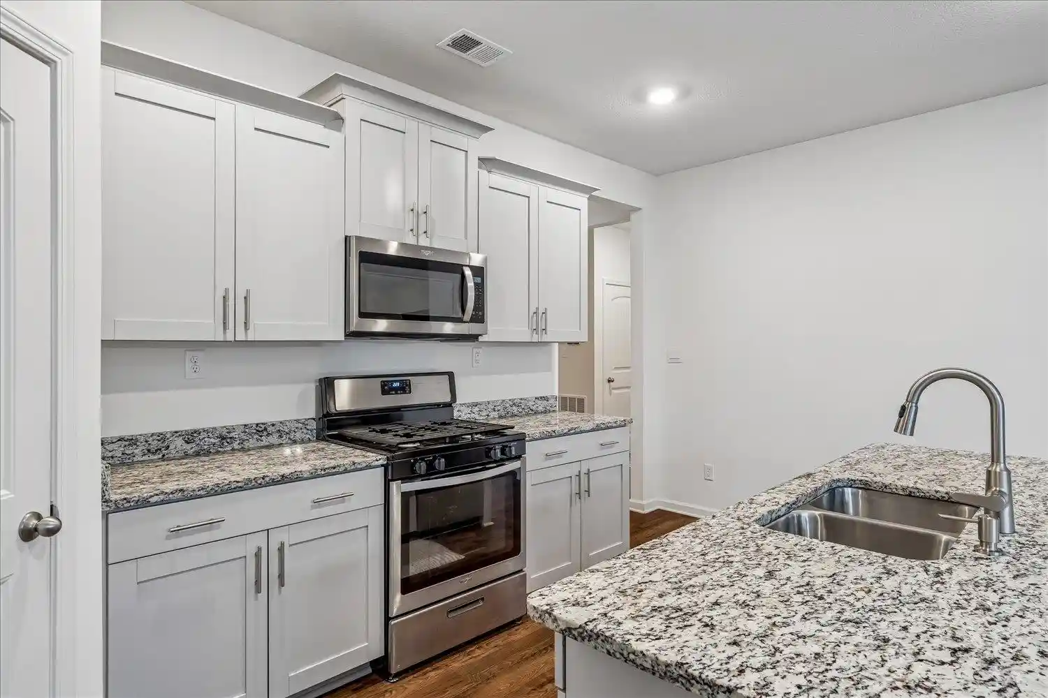 3rd image of 4786 Barrett Oaks Dr, Millington, TN 38053 | MLS# 10227562