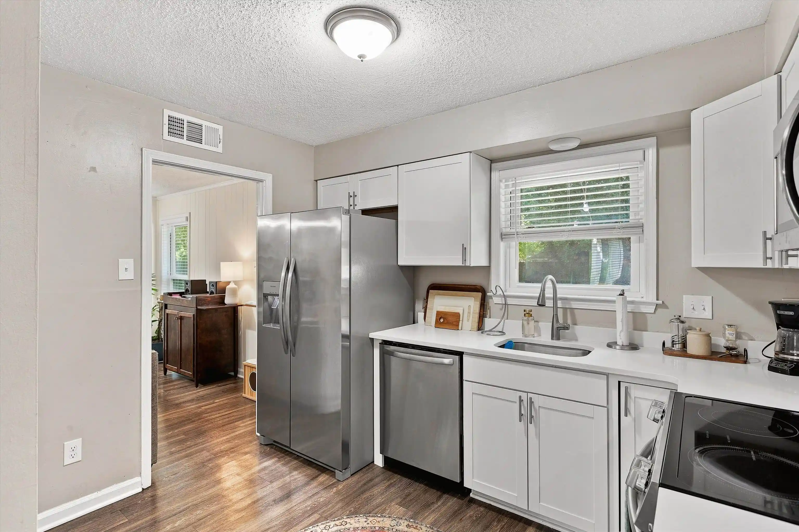Photo 2 of Sale Pending at 5281 Steuben Dr, Memphis, TN 38134 | MLS# 10227568 | Listing updated on 2026-08-28