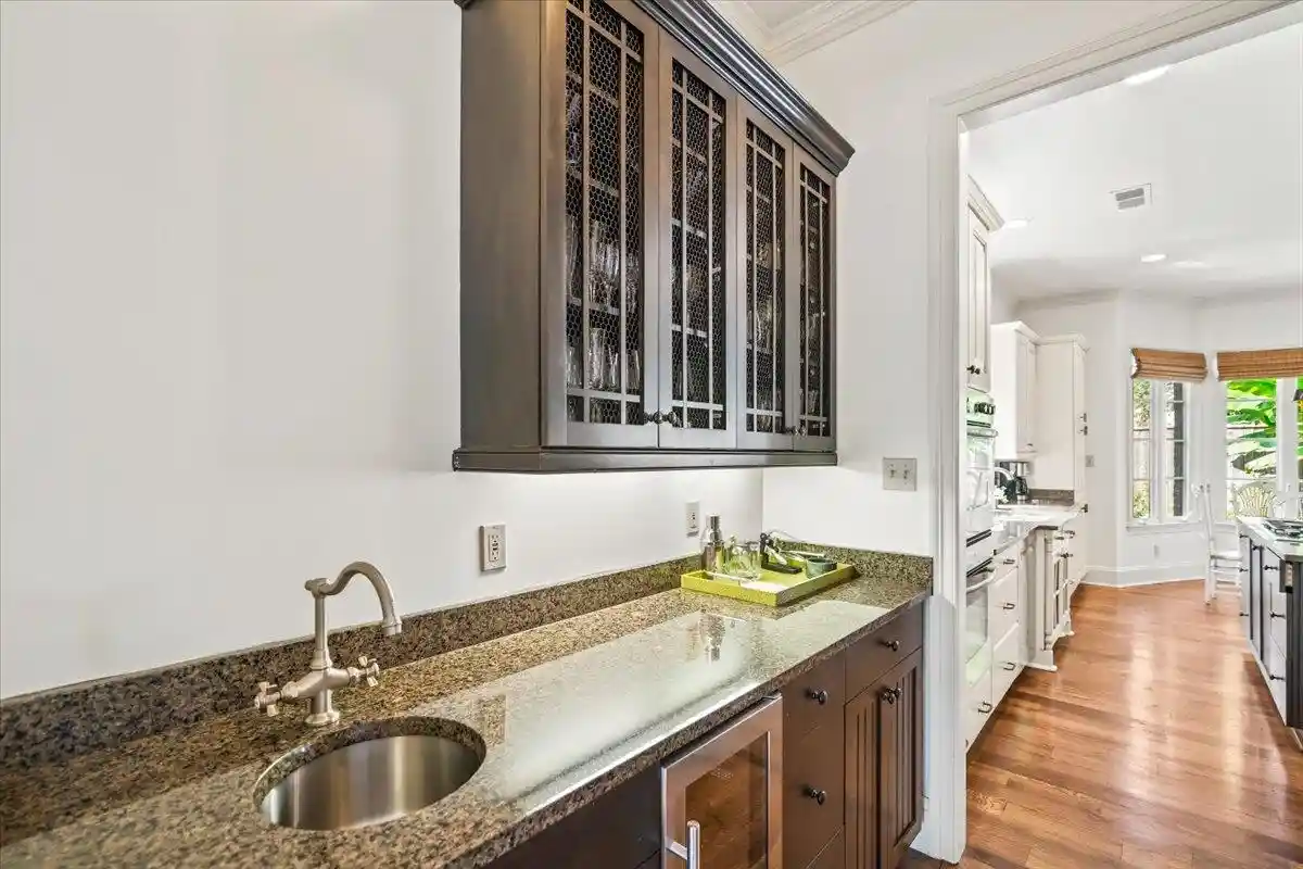 Photo 2 of Single family home for sale at 217 W Goodwyn St, Memphis, TN 38111 | MLS# 10227603 | Listing updated on 2026-09-15