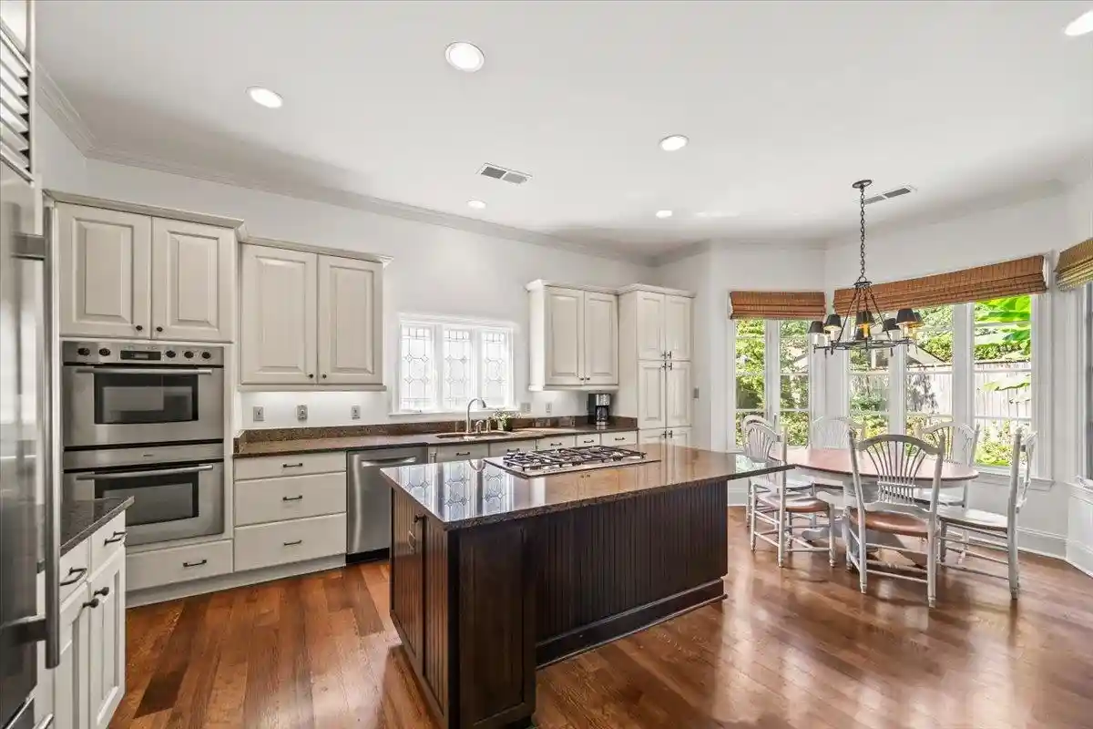 Photo 3 of Single family home for sale at 217 W Goodwyn St, Memphis, TN 38111 | MLS# 10227603 | Listing updated on 2026-09-15