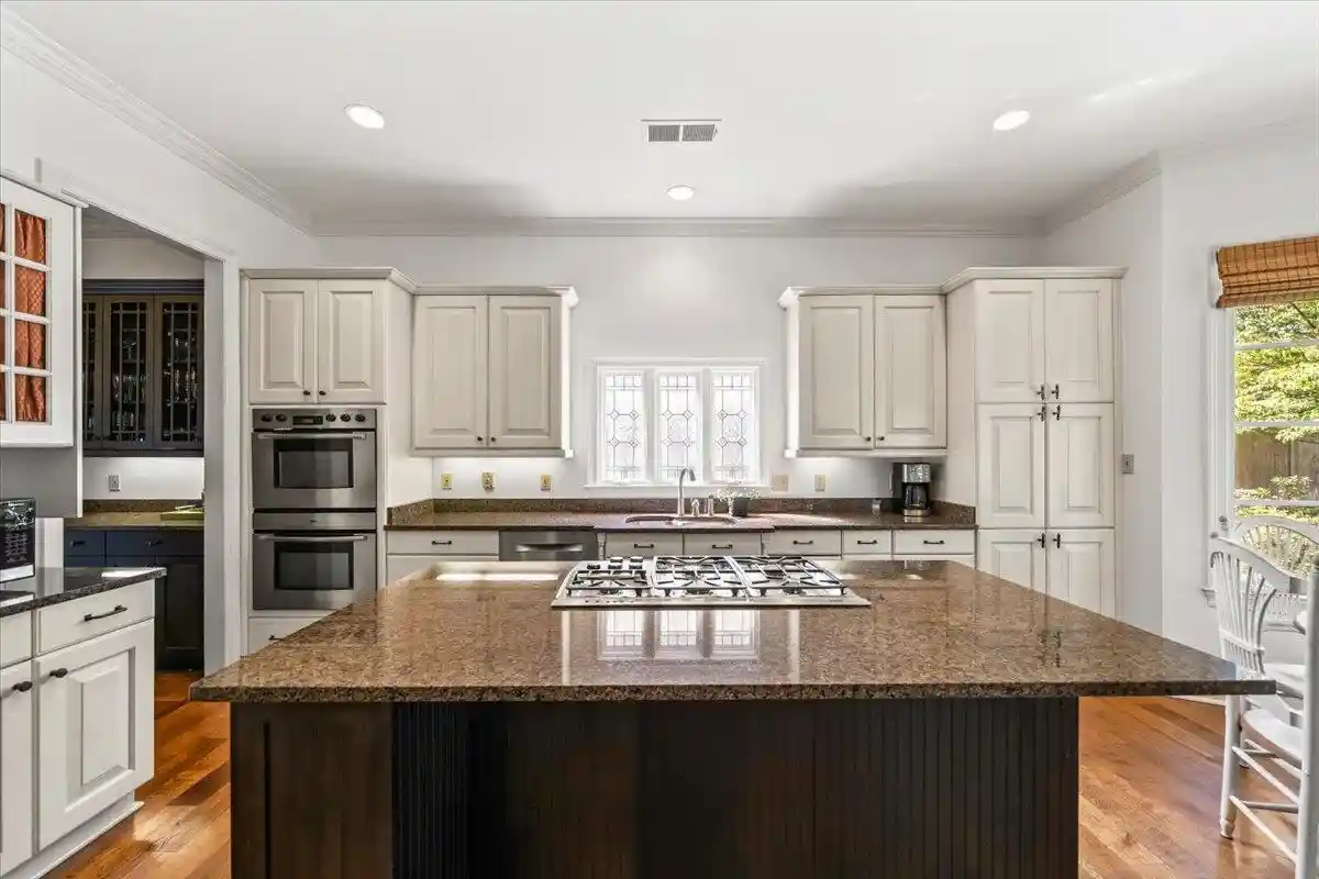 Photo 4 of Single family home for sale at 217 W Goodwyn St, Memphis, TN 38111 | MLS# 10227603 | Listing updated on 2026-09-15