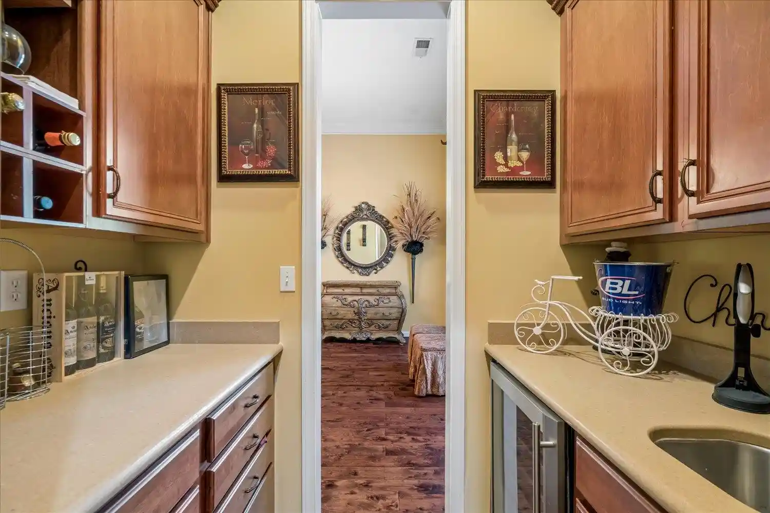 Photo 3 of Sale Pending at 5168 Royston Ln, Memphis, TN 38125 | MLS# 10227627 | Listing updated on 2026-08-25