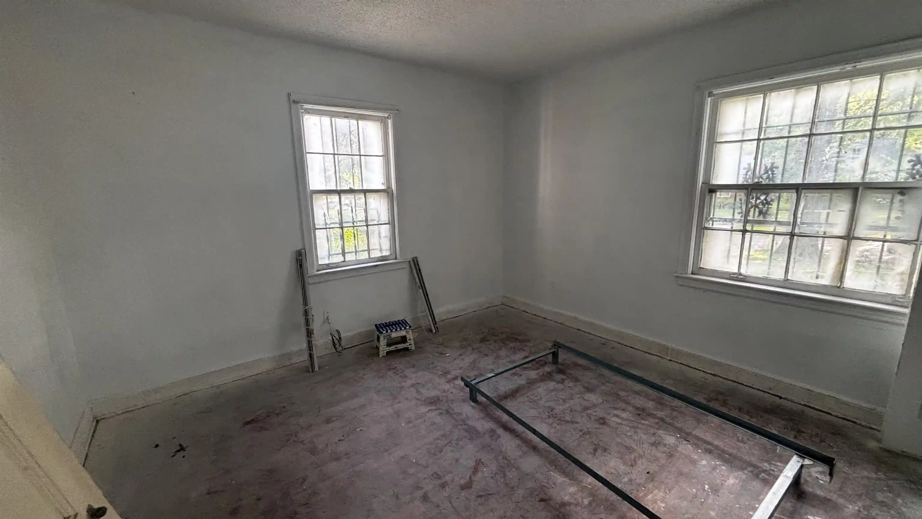 Photo 2 of Sale Pending at 1614 Shadowlawn Blvd, Memphis, TN 38106 | MLS# 10227657 | Listing updated on 2026-09-03