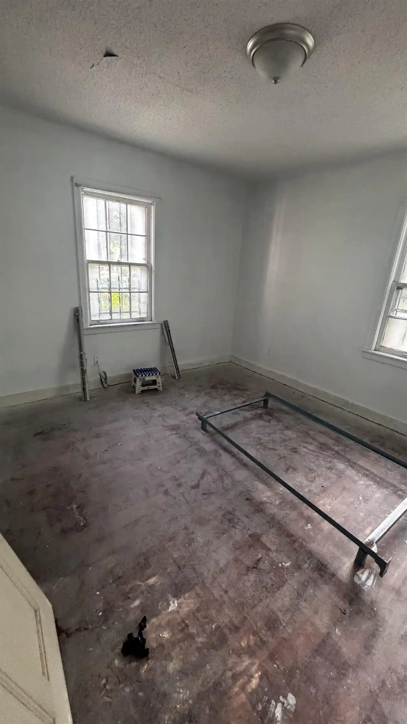 Photo 3 of Sale Pending at 1614 Shadowlawn Blvd, Memphis, TN 38106 | MLS# 10227657 | Listing updated on 2026-09-03