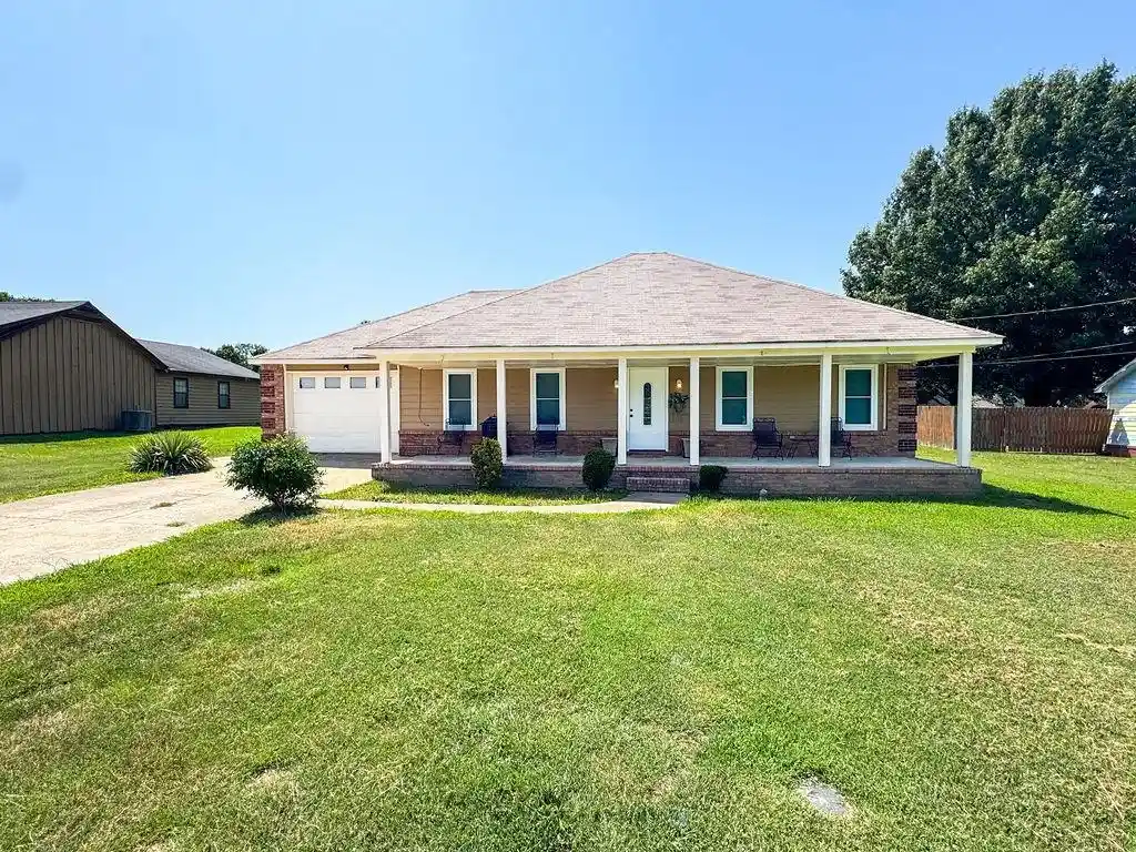 1st image of 1482 Sandpiper Dr, Covington, TN 38019 | MLS# 10227665