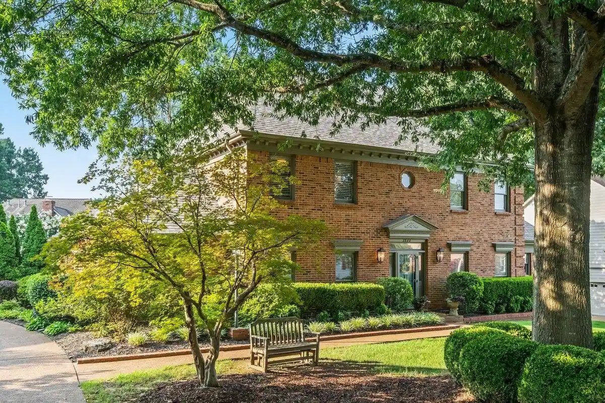 Photo 1 of Sale Pending at 2880 Belfort Dr, Germantown, TN 38138 | MLS# 10227678 | Listing updated on 2026-08-10