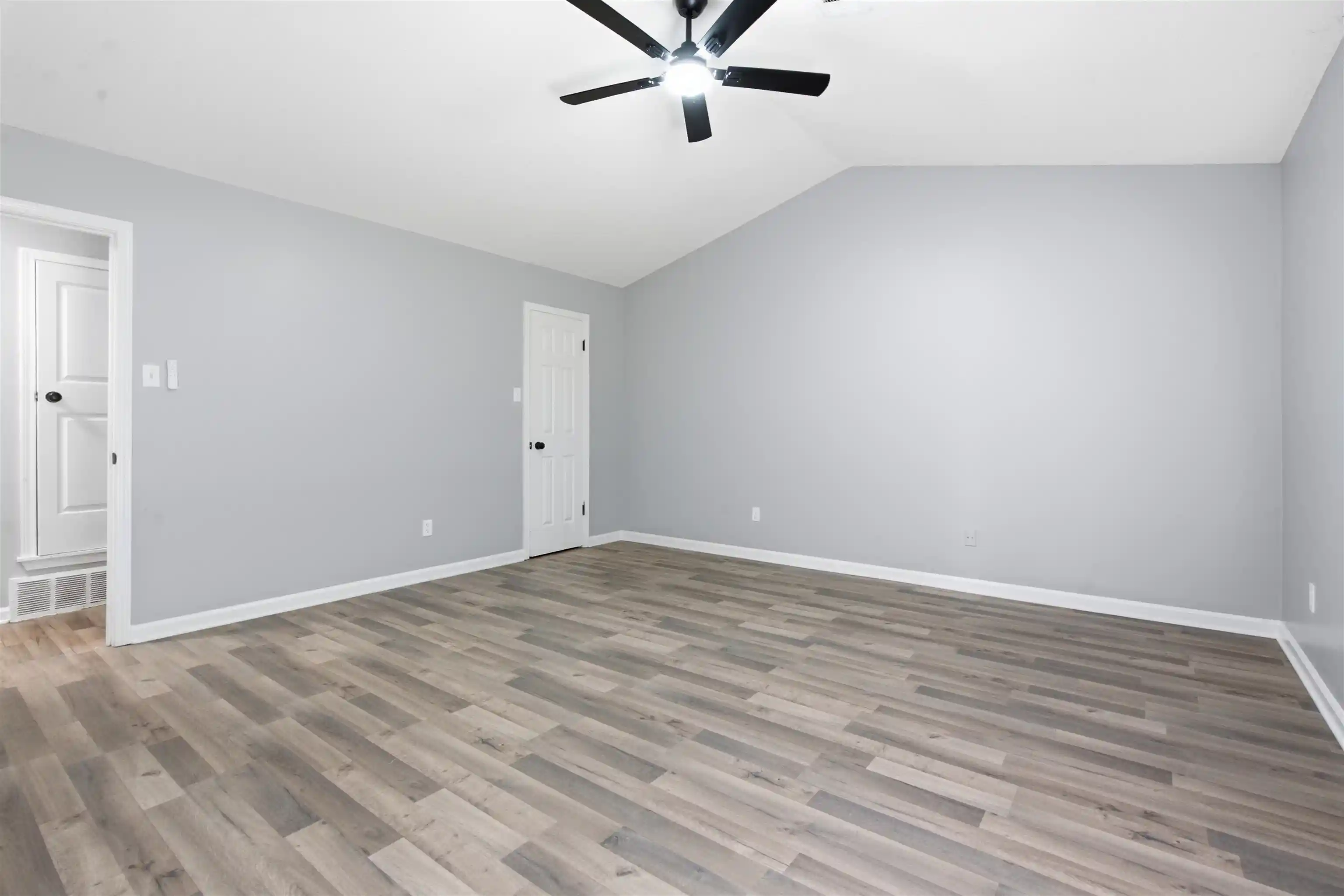 Photo 3 of Sale Pending at 7223 Peppermill Rd, Memphis, TN 38125 | MLS# 10227727 | Listing updated on 2026-08-10