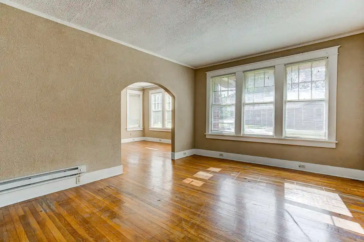 Photo 3 of Single family home for sale at 1371 S Parkway St, Memphis, TN 38106 | MLS# 10227731 | Listing updated on 2026-09-04