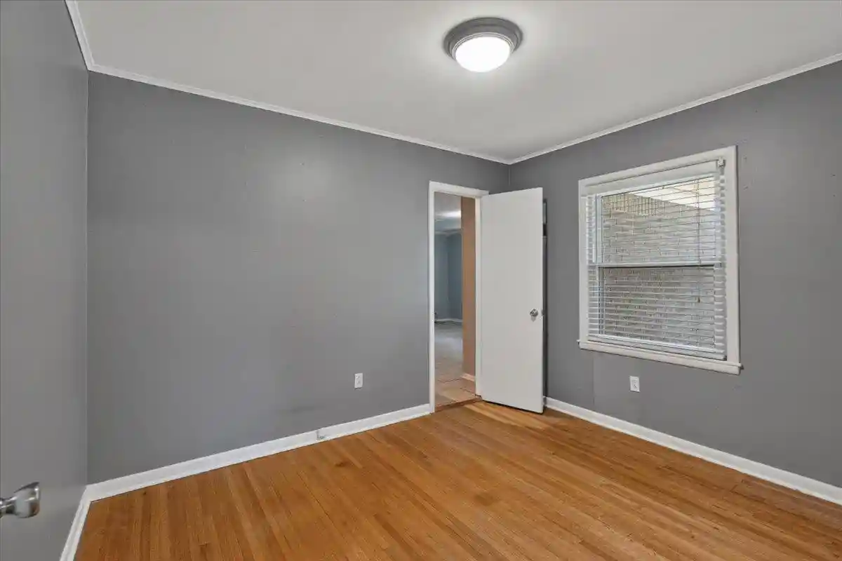 Photo 3 of Single family home for sale at 5098 Sea Isle Rd, Memphis, TN 38117 | MLS# 10227759 | Listing updated on 2026-08-06