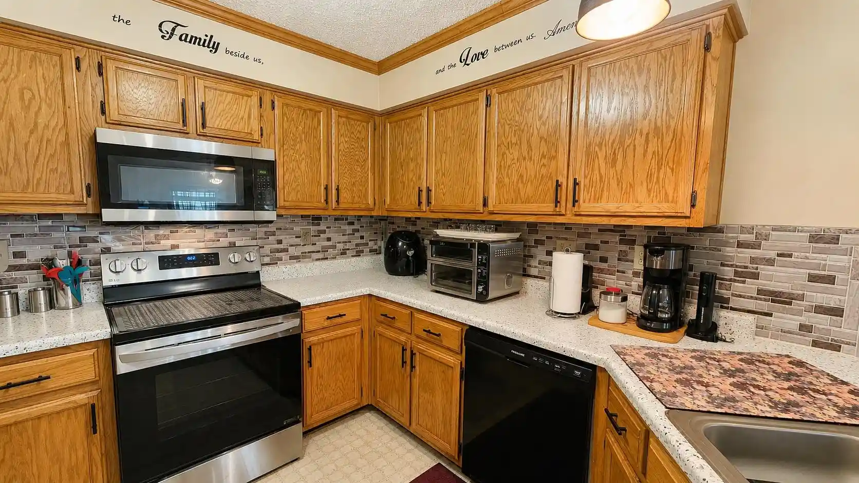 Photo 3 of Single family home for sale at 6652 Boylston Dr, Memphis, TN 38141 | MLS# 10227767 | Listing updated on 2026-09-14
