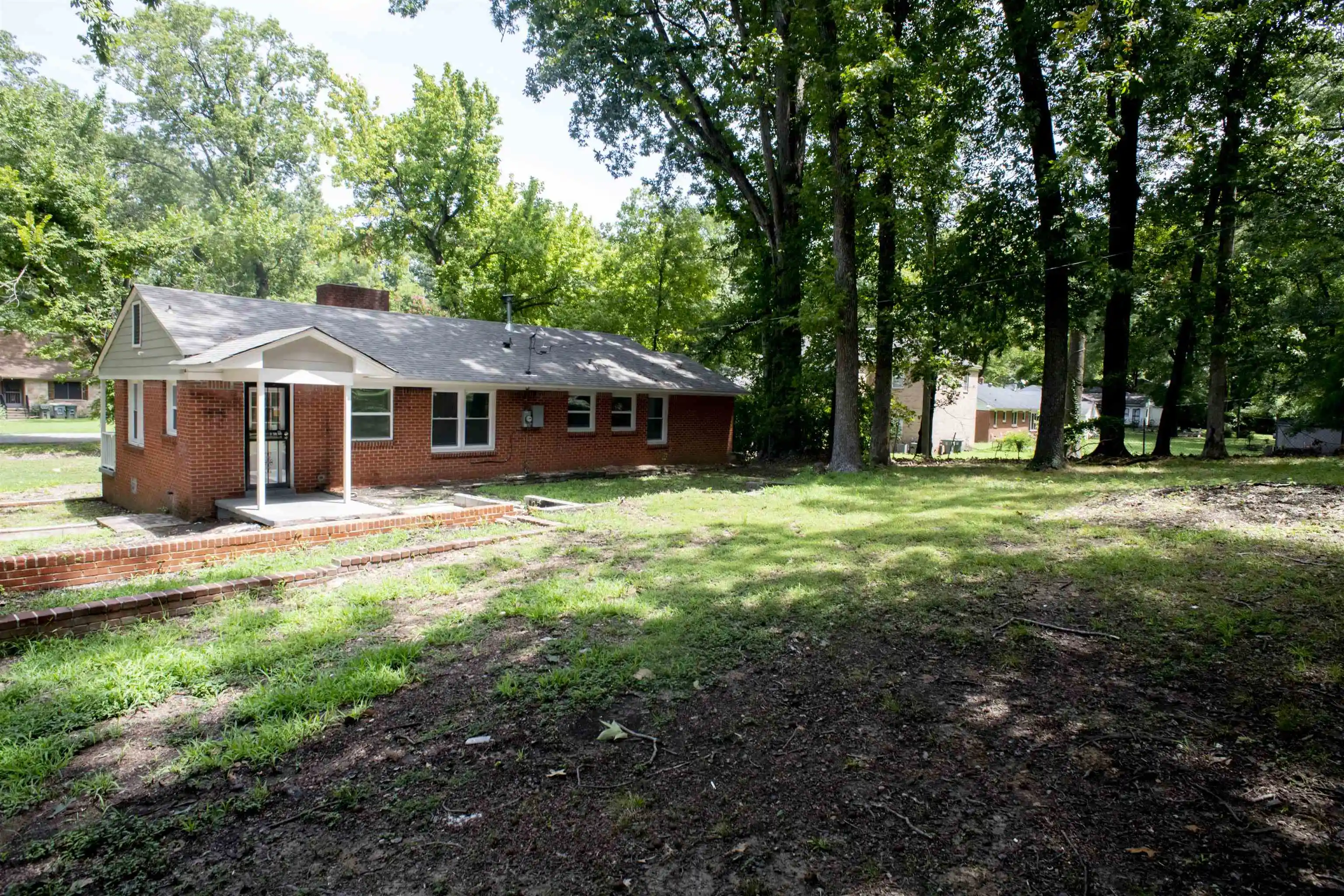 Photo 1 of Single family home for sale at 875 Enfield Rd, Memphis, TN 38116 | MLS# 10227779 | Listing updated on 2026-09-01