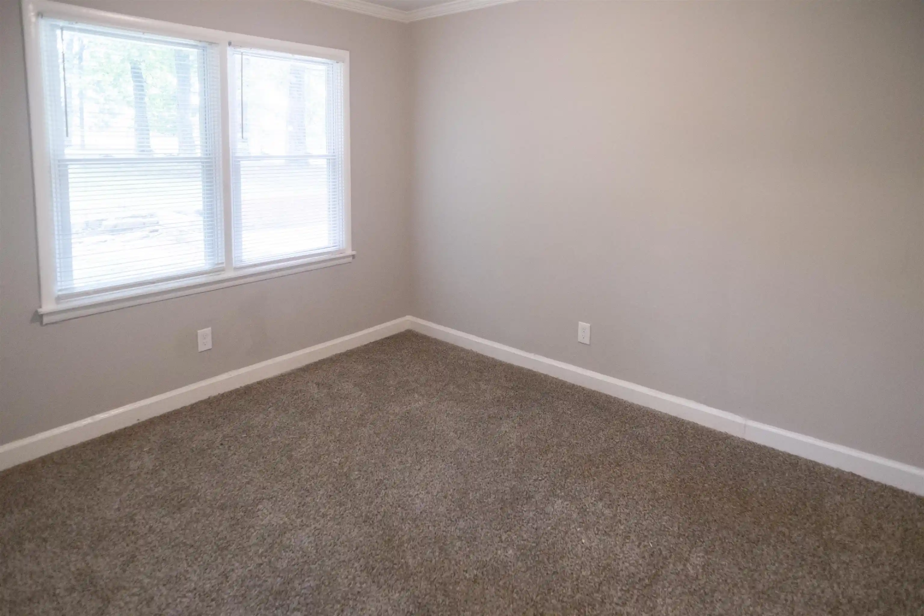 Photo 2 of Single family home for sale at 875 Enfield Rd, Memphis, TN 38116 | MLS# 10227779 | Listing updated on 2026-09-01