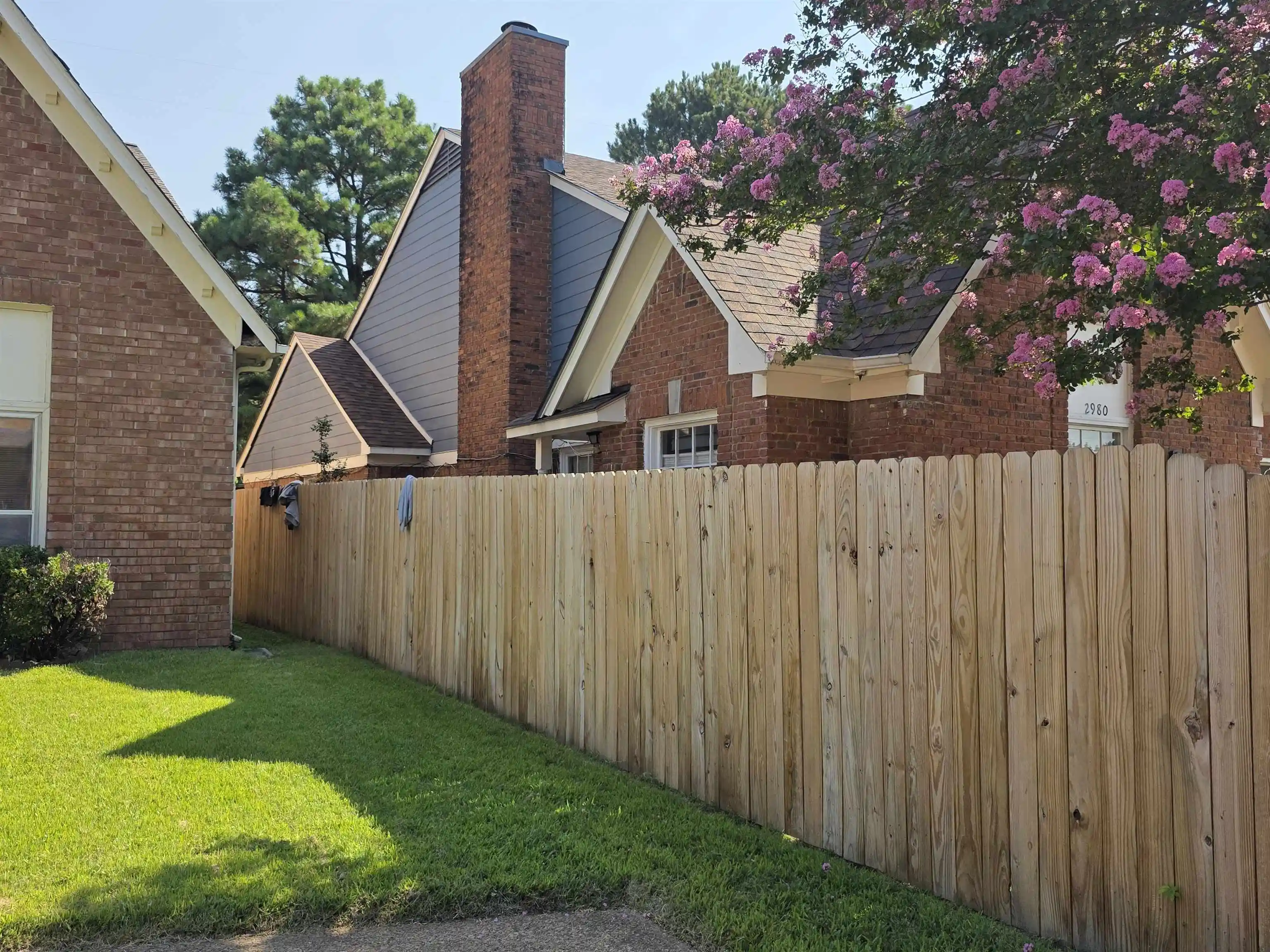 Photo 3 of Sale Pending at 2980 Huntington Trl Dr, Memphis, TN 38115 | MLS# 10227794 | Listing updated on 2026-08-12