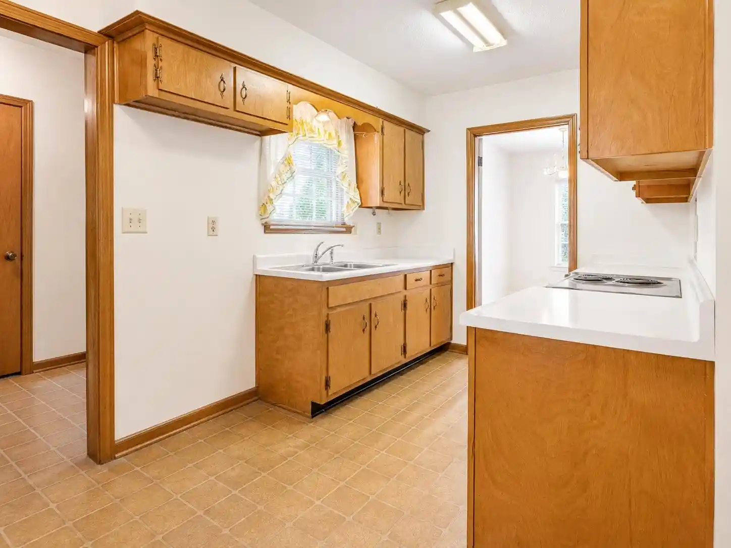 Photo 3 of Sale Pending at 5585 Santa Barbara St, Memphis, TN 38116 | MLS# 10227824 | Listing updated on 2026-08-14