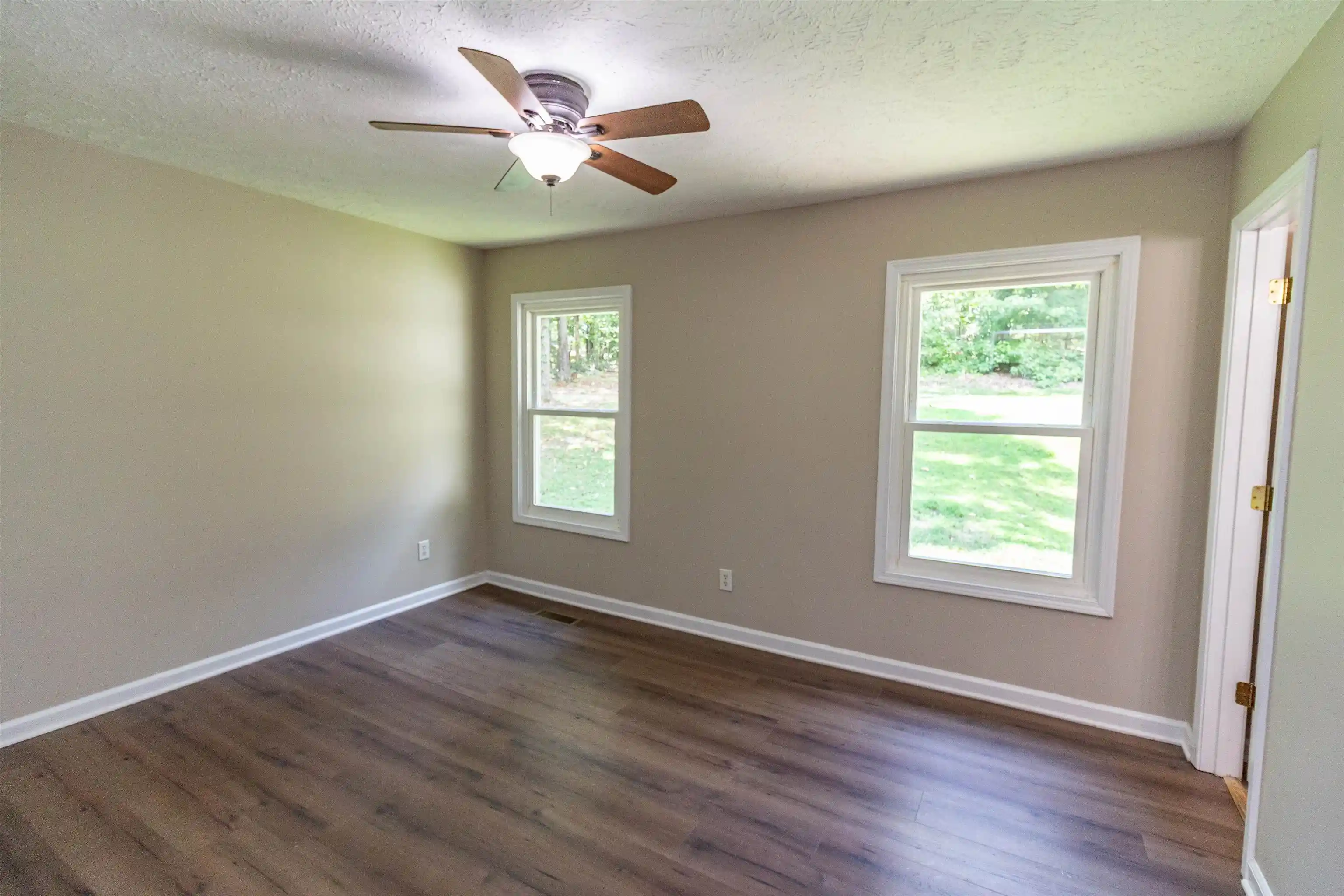 Photo 4 of Sale Pending at 62 Debbie Cir, Selmer, TN 38375 | MLS# 10227826 | Listing updated on 2026-09-24