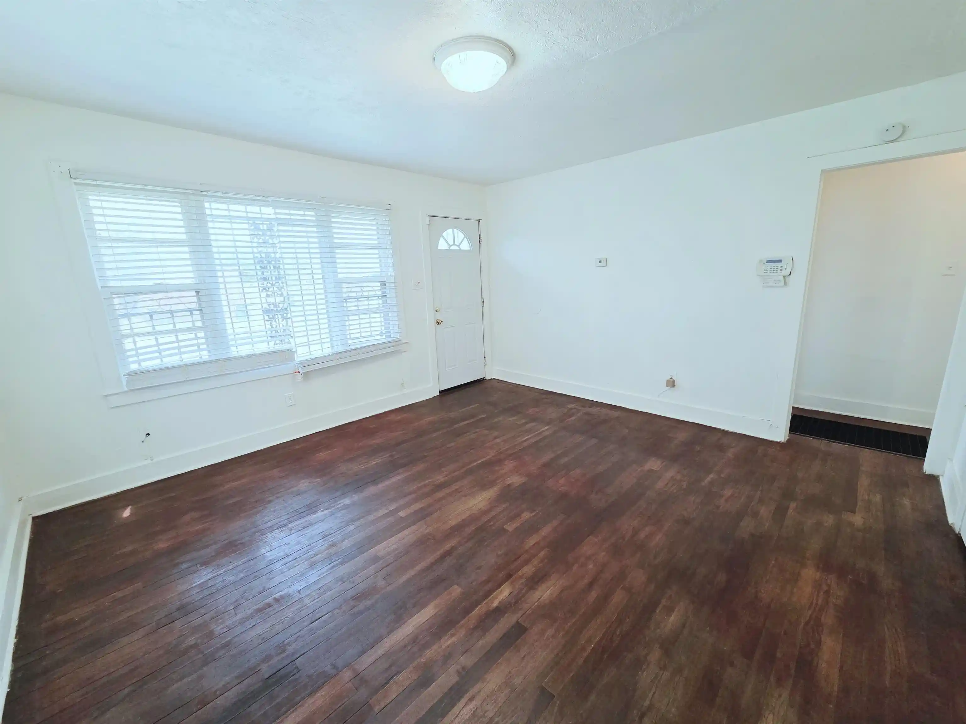Photo 4 of Single family home for sale at 1458 Stevenson St, Memphis, TN 38106 | MLS# 10227855 | Listing updated on 2026-08-25
