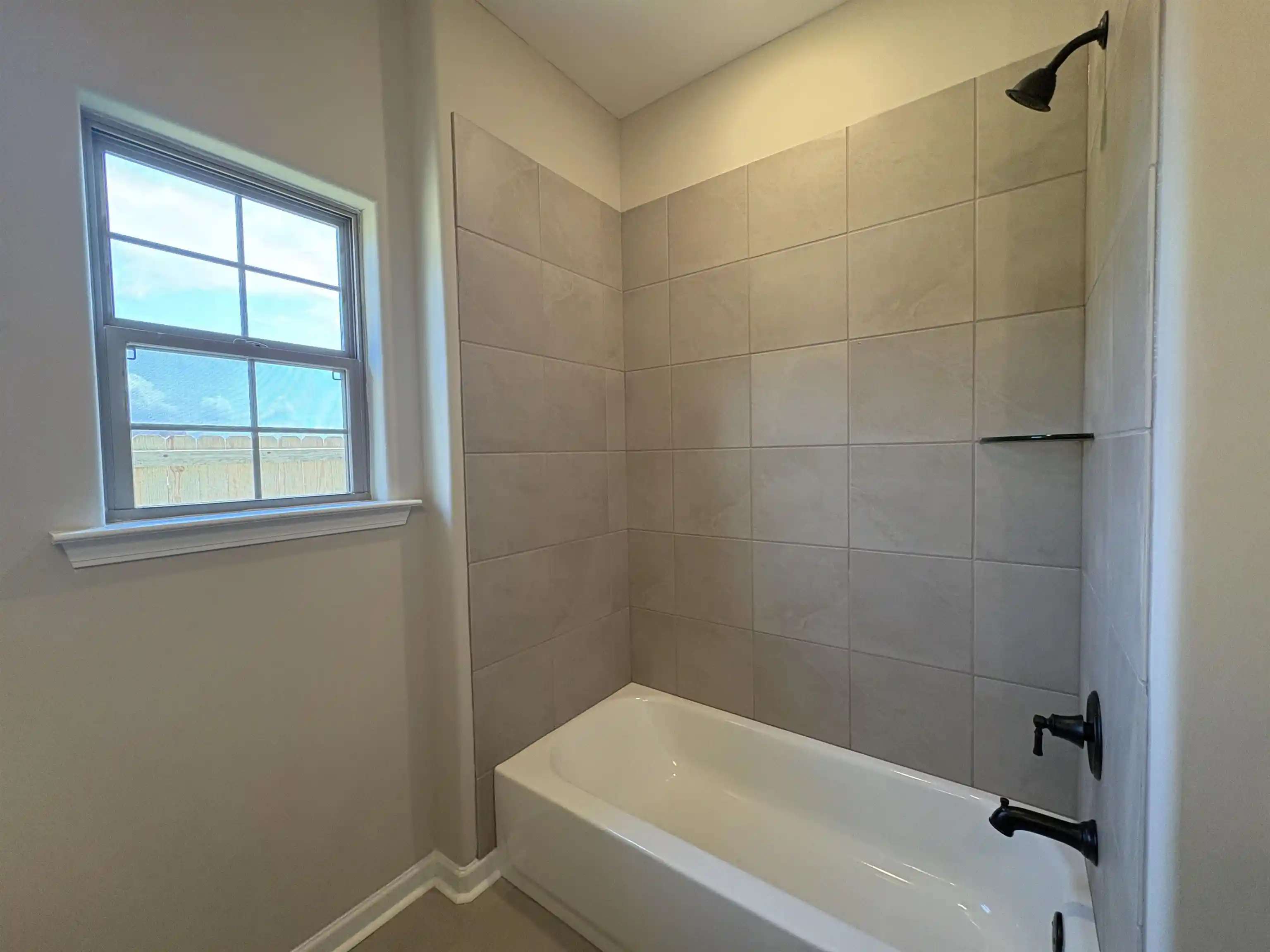 Photo 4 of Sale Pending at 90 Ridgefield Dr, Oakland, TN 38060 | MLS# 10227892 | Listing updated on 2026-09-24