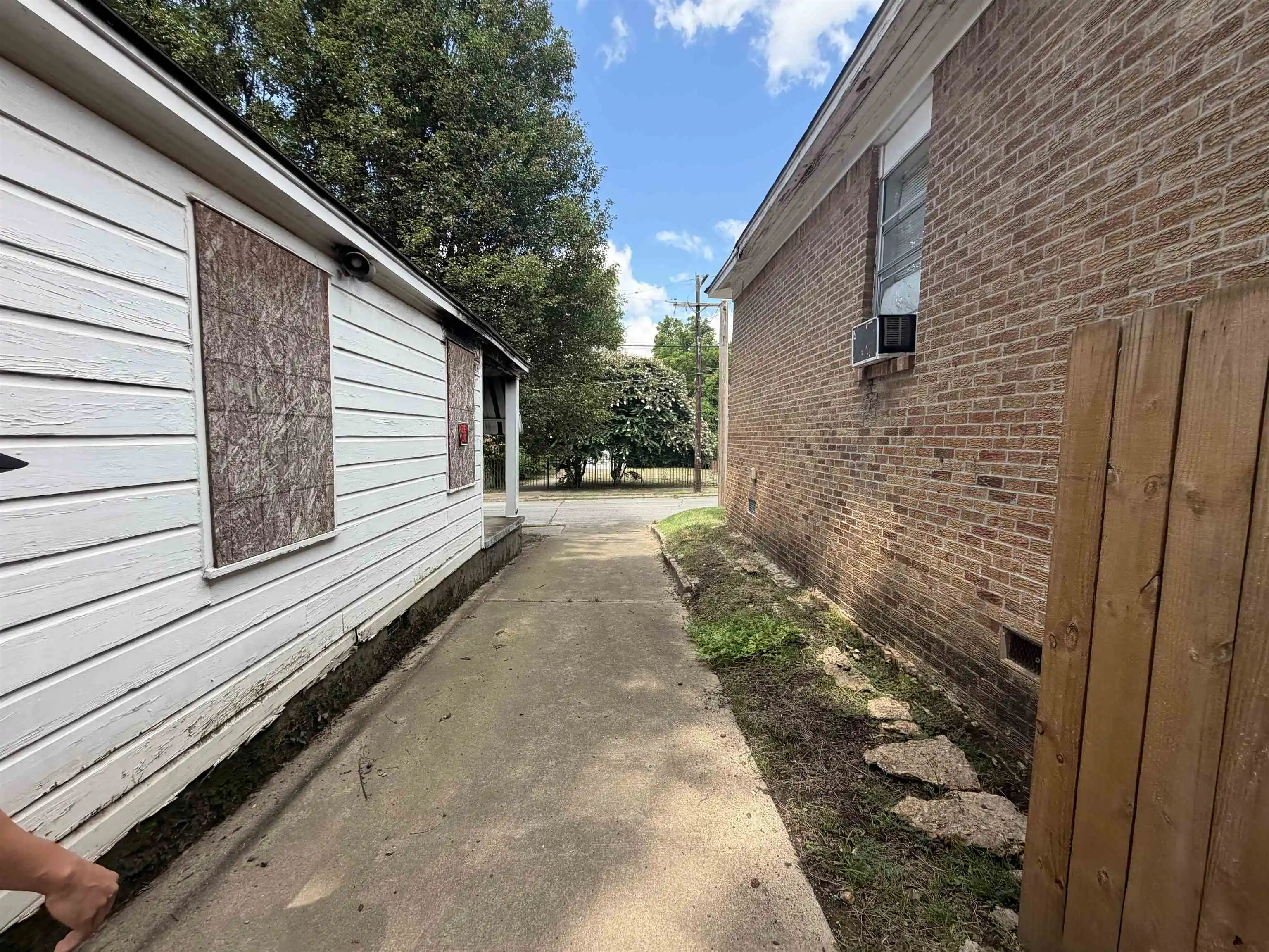 Photo 4 of Single family home for sale at 1276 Dunnavant St, Memphis, TN 38106 | MLS# 10227922 | Listing updated on 2026-08-07
