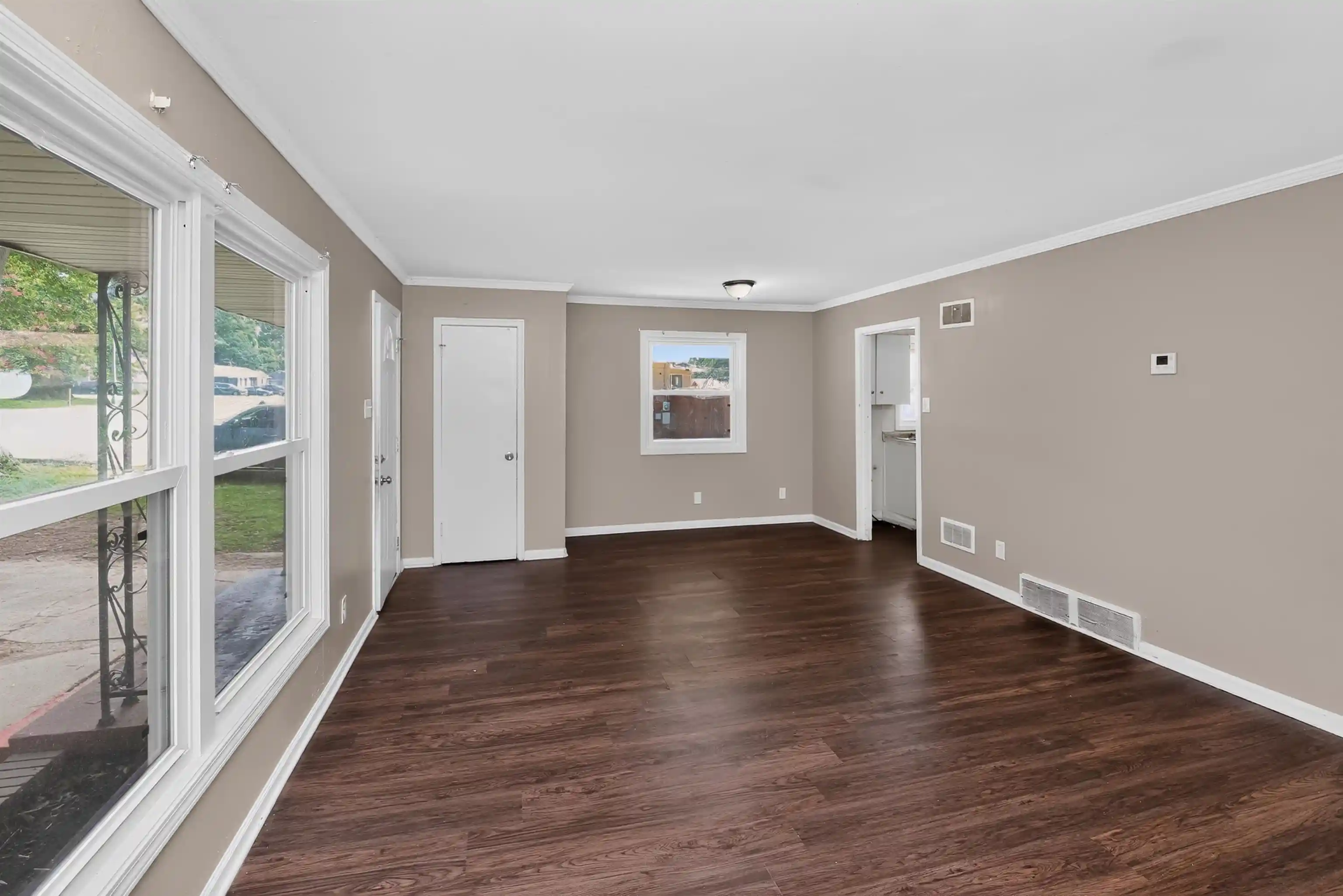 3rd image of 329 Sullivan Dr, Memphis, TN 38109 | MLS# 10227934