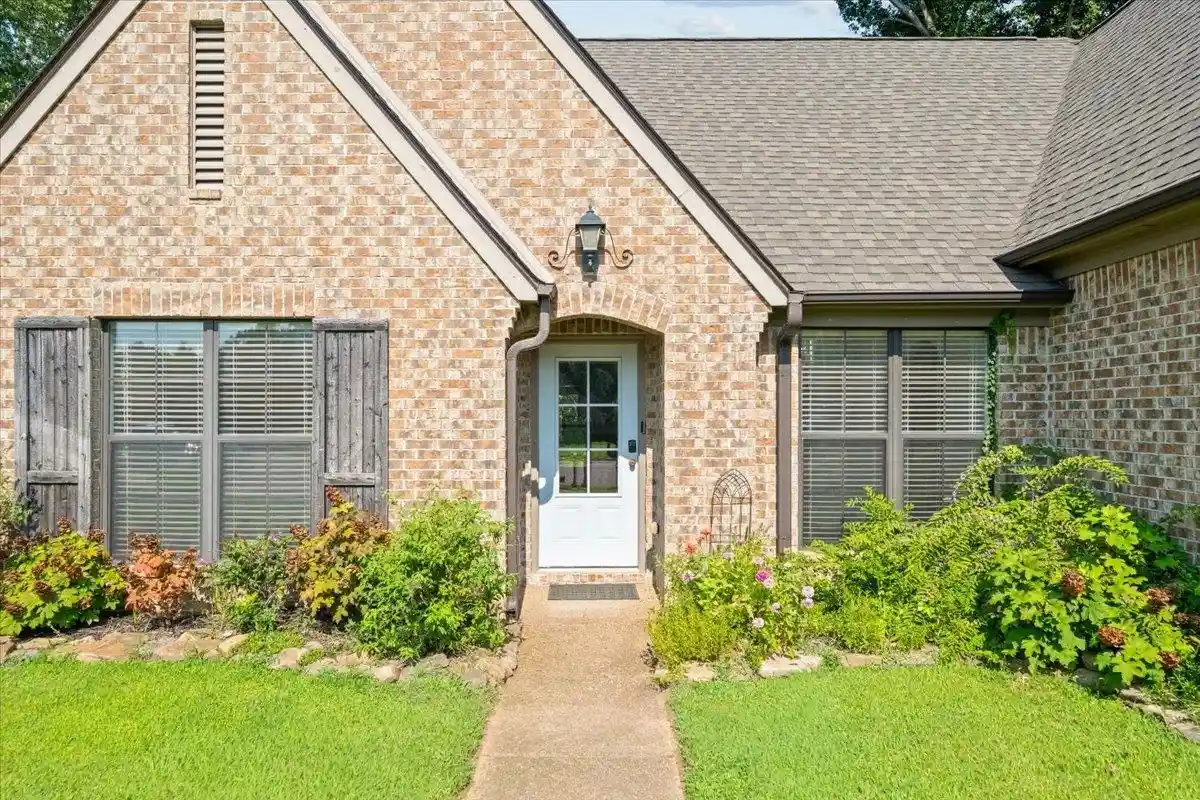 Photo 2 of Sale Pending at 5149 Oliver Grv Ln, Bartlett, TN 38002 | MLS# 10227936 | Listing updated on 2026-09-11