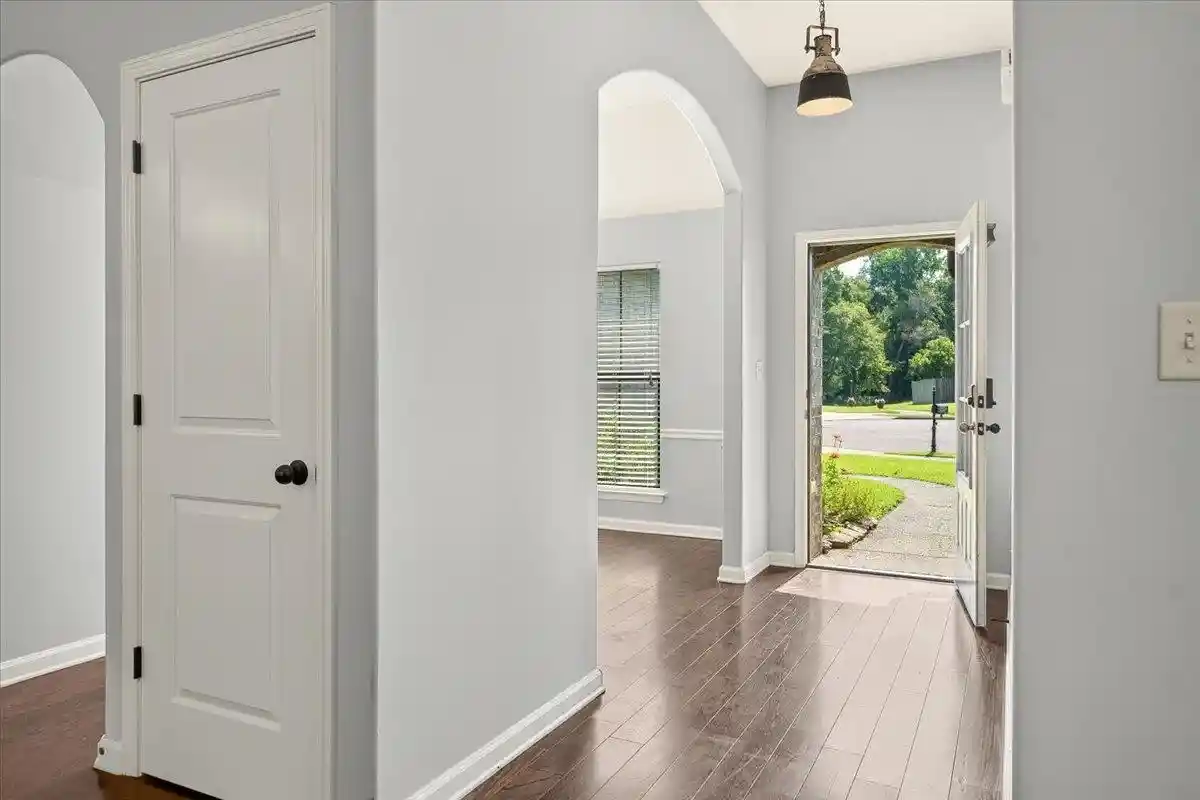 Photo 3 of Sale Pending at 5149 Oliver Grv Ln, Bartlett, TN 38002 | MLS# 10227936 | Listing updated on 2026-09-11