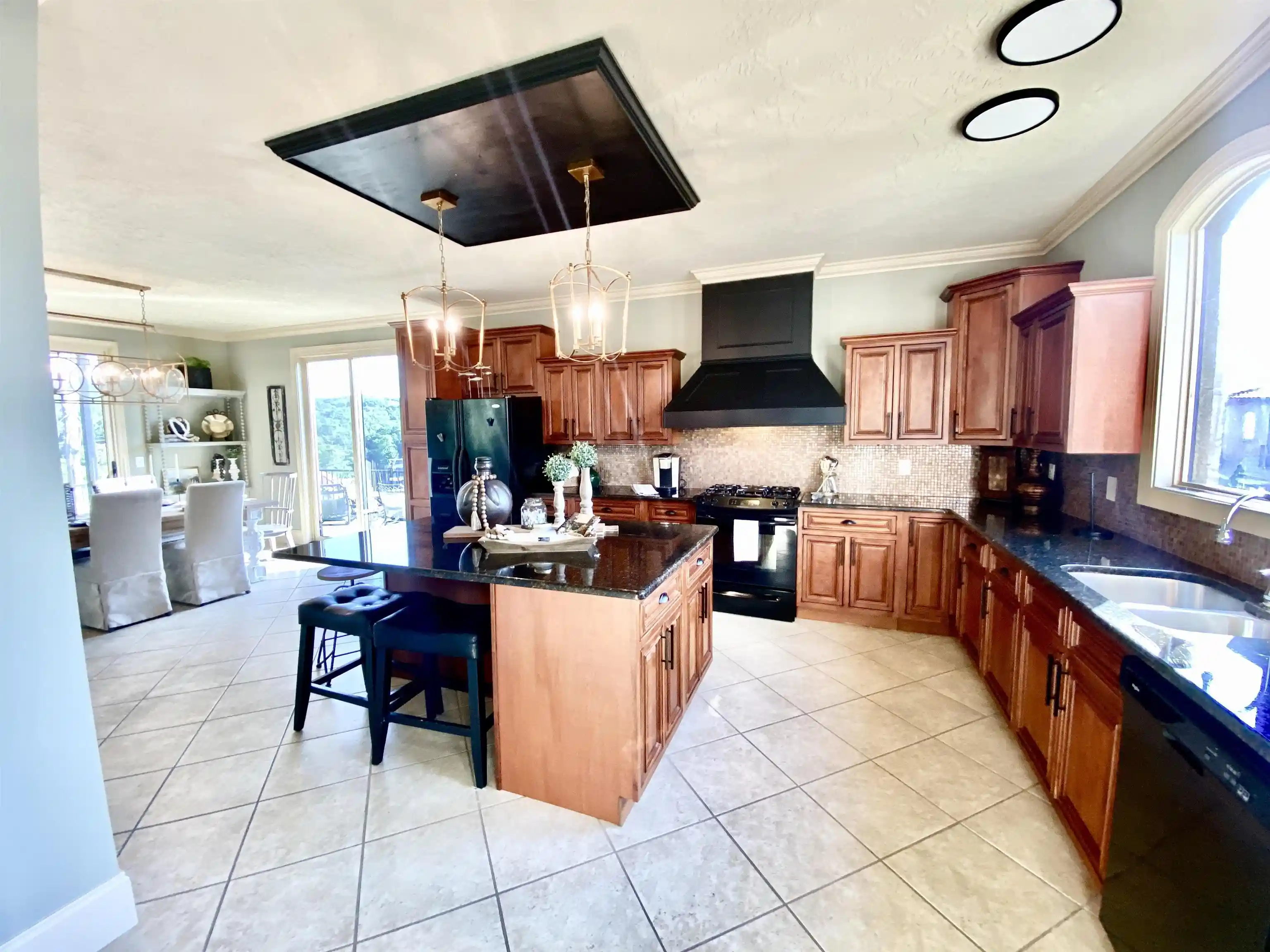 Photo 3 of Single family home for sale at 405 Shipwatch Pt, Savannah, TN 38372 | MLS# 10227938 | Listing updated on 2026-09-14