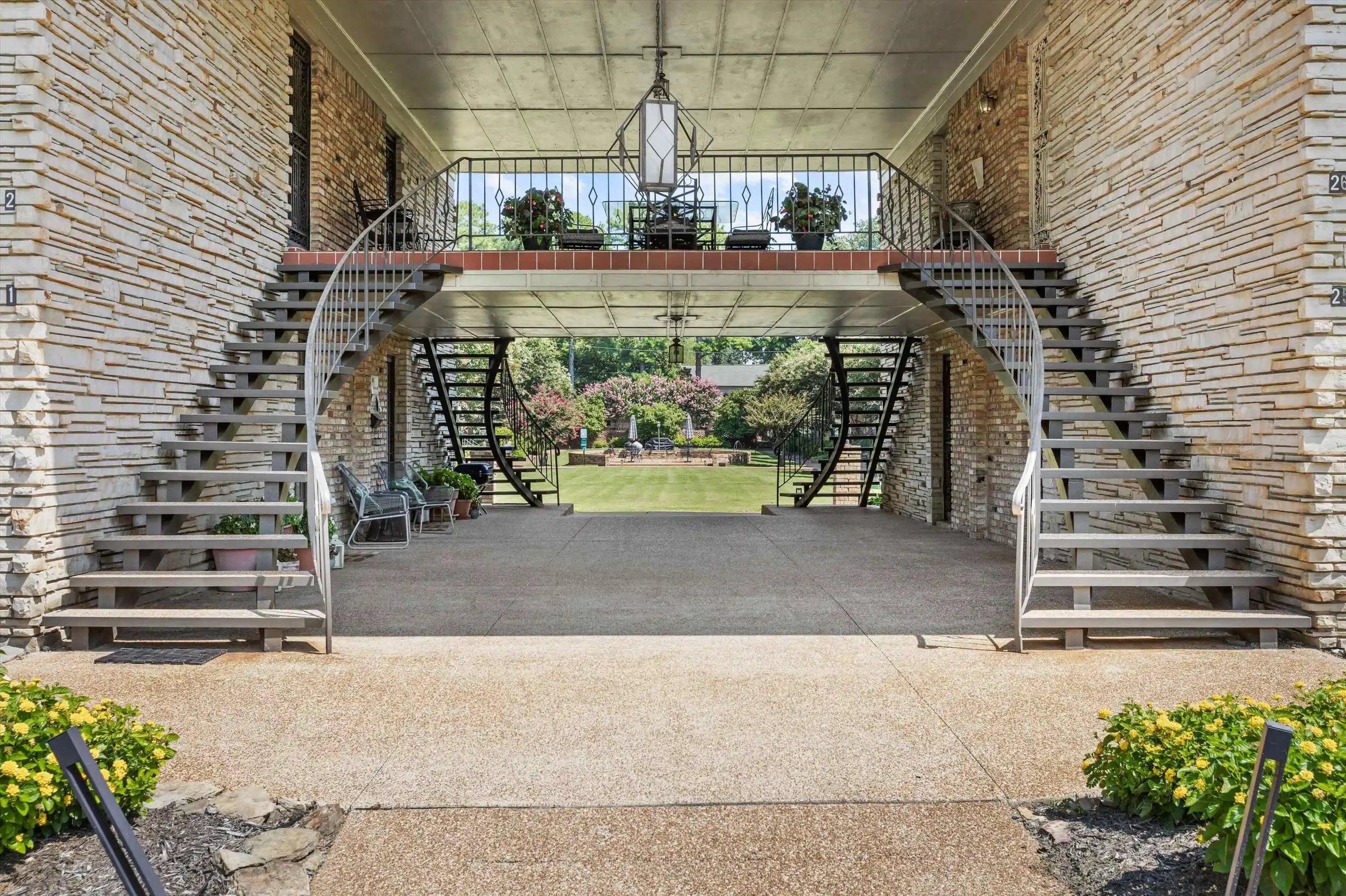 1st image of 4400 Poplar Ave #5, Memphis, TN 38117 | MLS# 10227940
