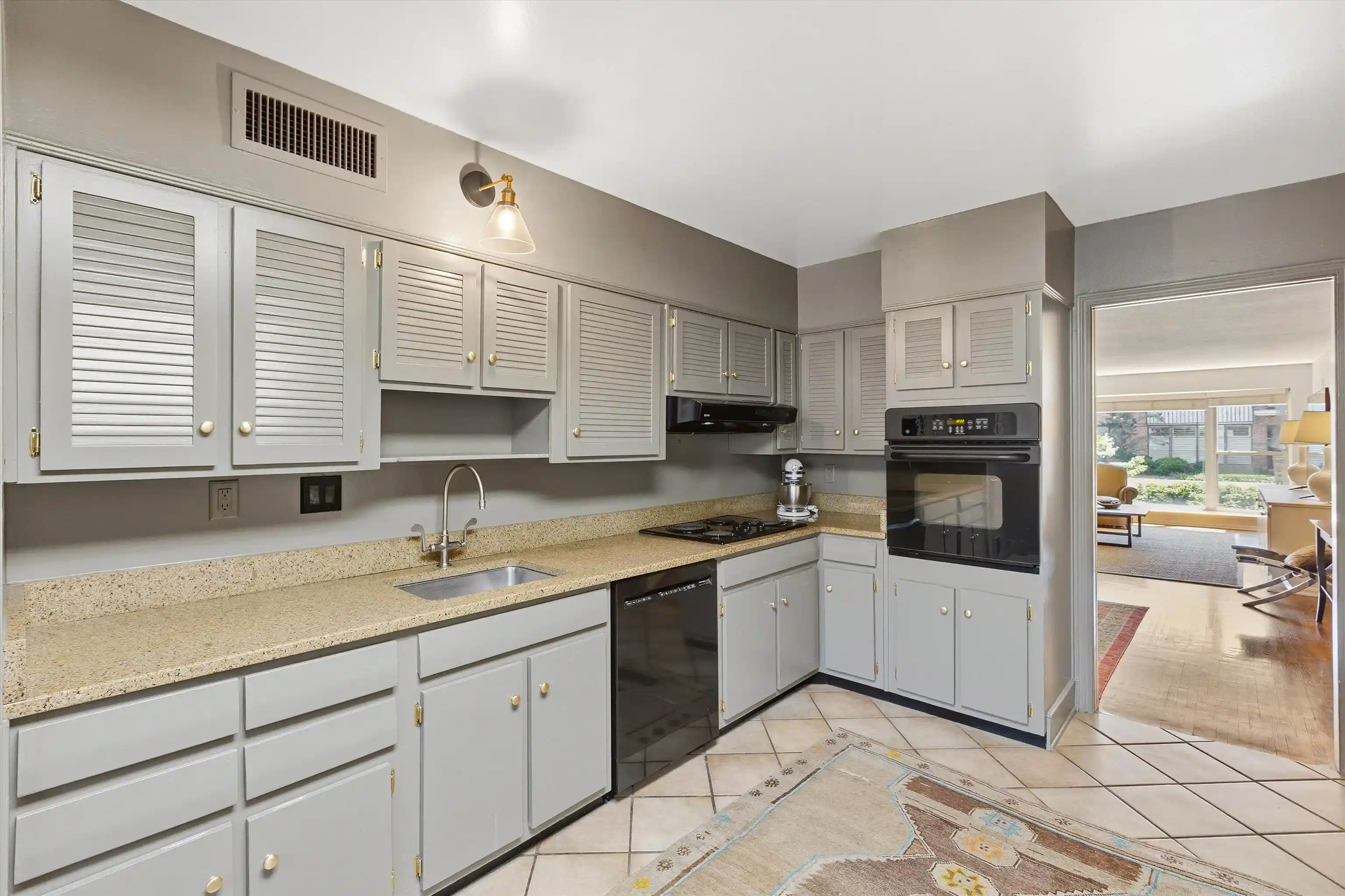 5th image of 4400 Poplar Ave #5, Memphis, TN 38117 | MLS# 10227940