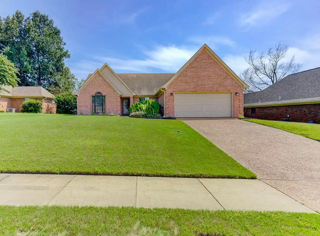 Photo 1 of Single family home for sale at 7669 Shadow Hills Dr, Bartlett, TN 38002 | MLS# 10227942 | Listing updated on 2026-09-01