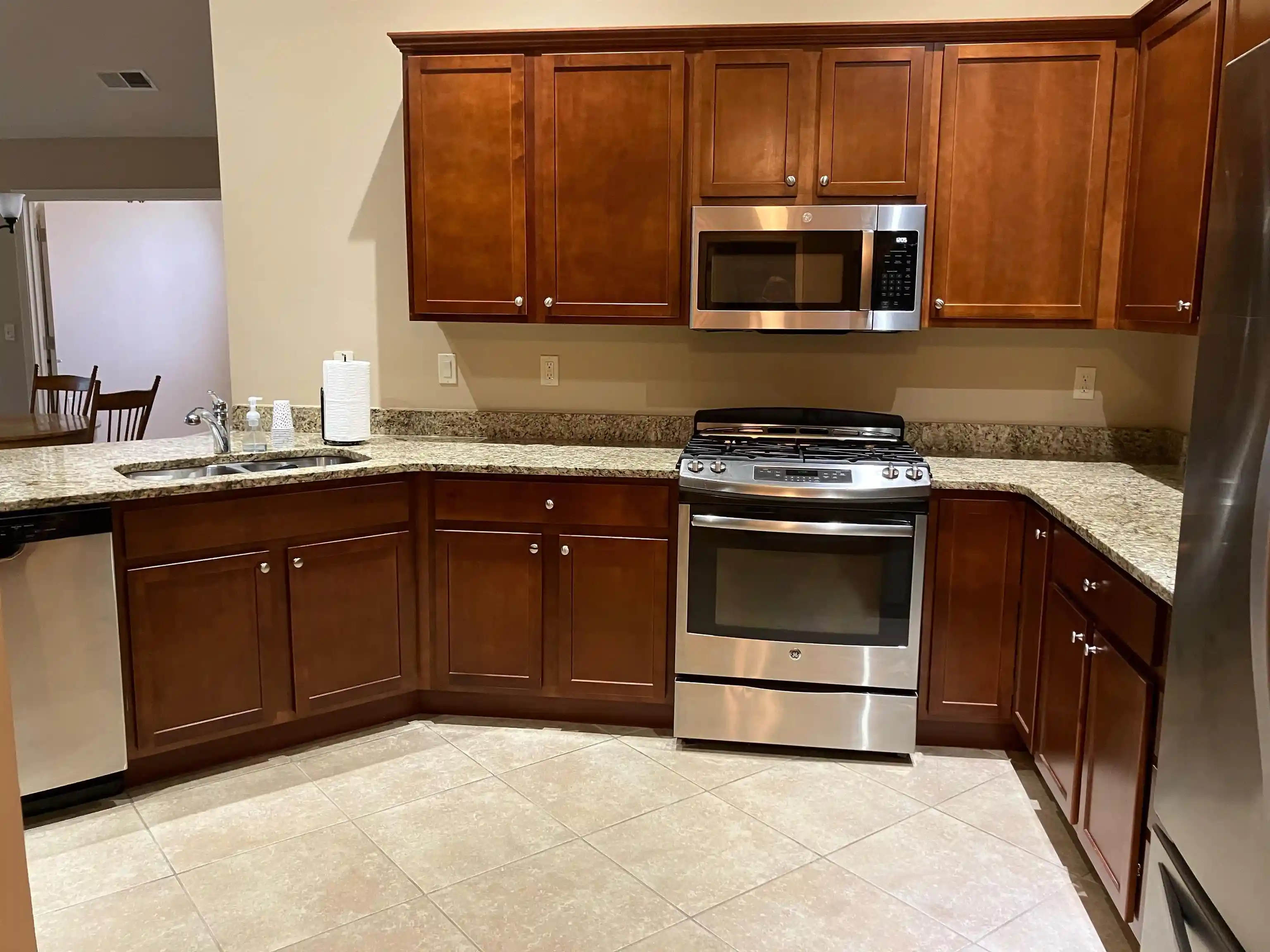 Photo 3 of Sale Pending at 310 Stonevillage Dr #9, Collierville, TN 38017 | MLS# 10227959 | Listing updated on 2026-09-09