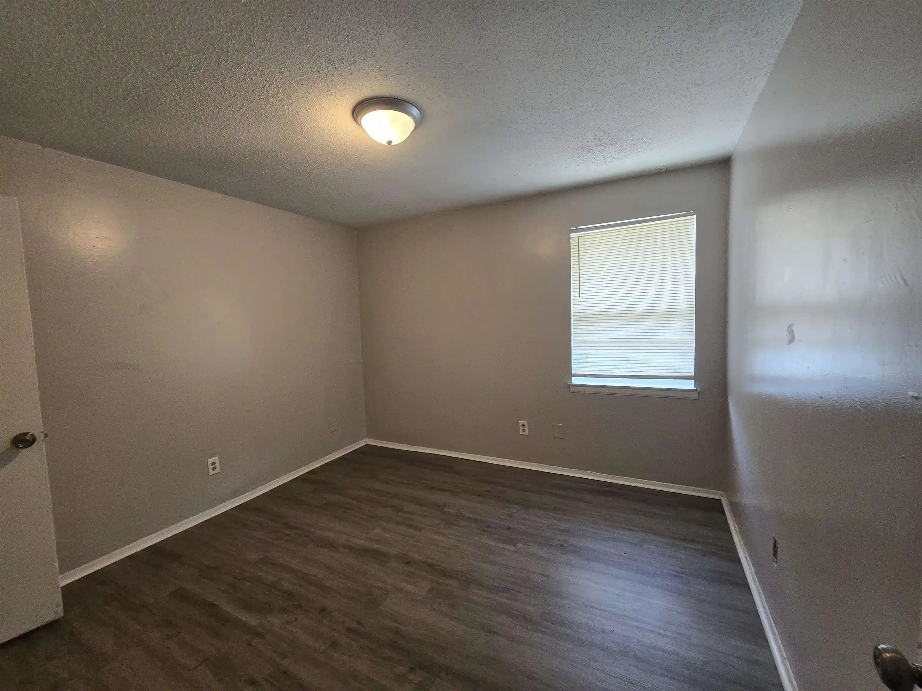 Listing Photo 4 - Condo for sale in building located at 1744 N Graham Rd, Memphis, TN 38108