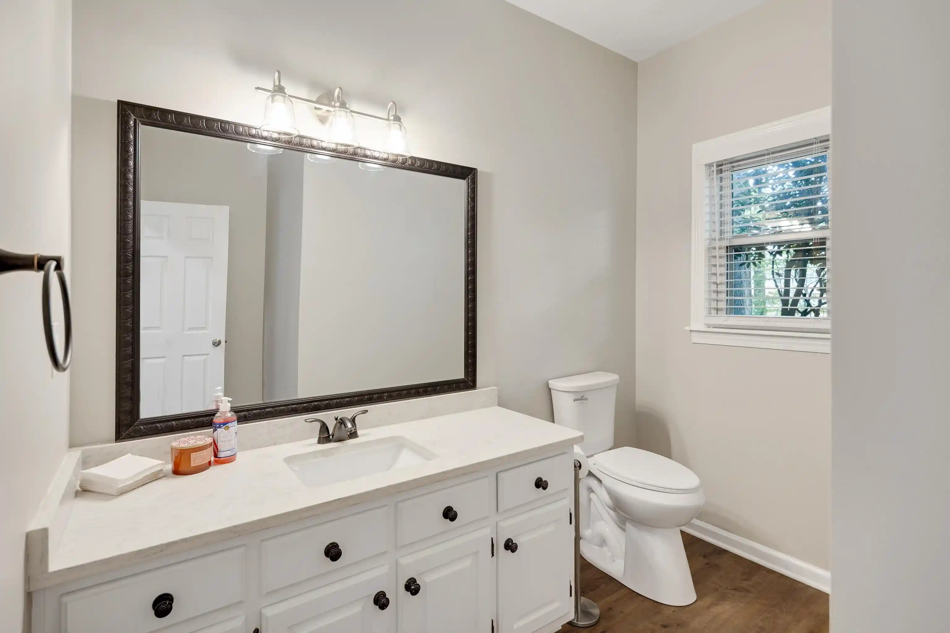Photo 4 of Single family home for sale at 9190 East Brg Dr, Germantown, TN 38139 | MLS# 10227962 | Listing updated on 2026-08-10