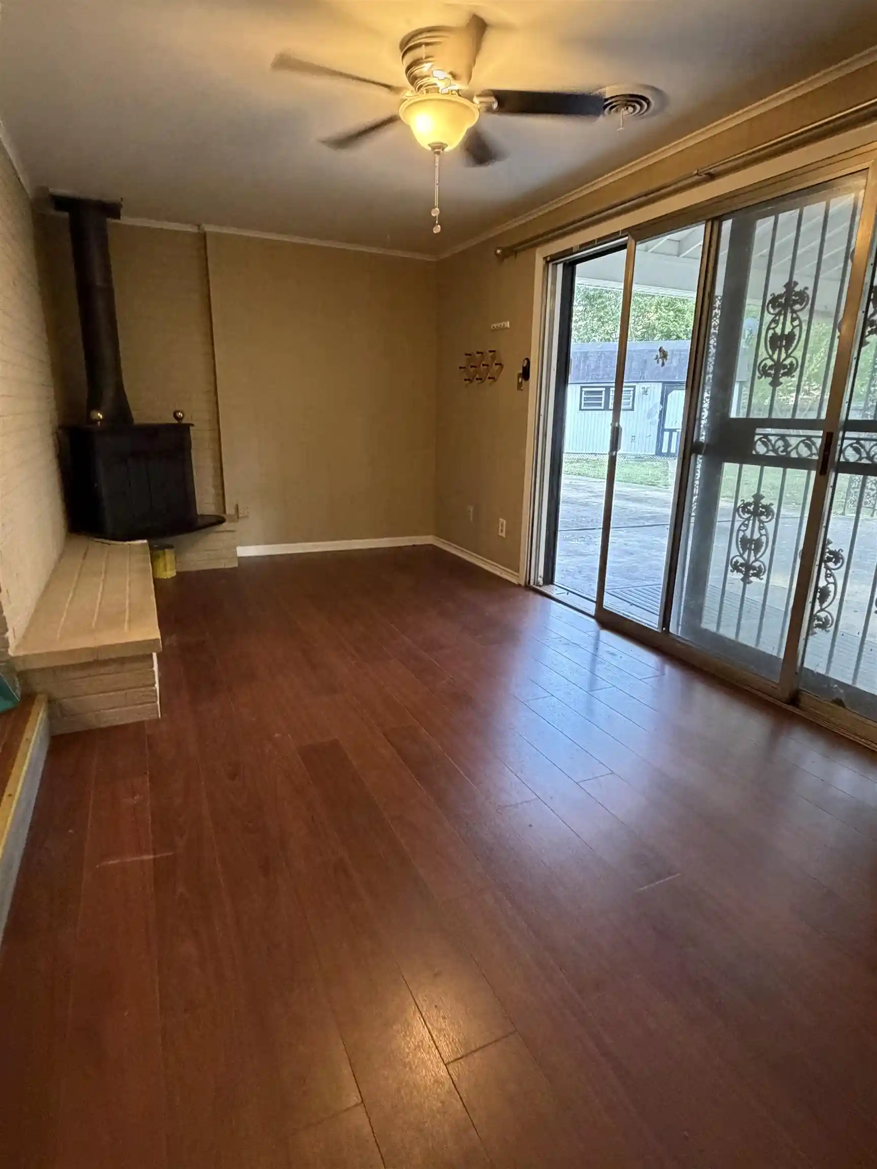 Photo 3 of Single family home for sale at 5137 Whitehall Ave, Memphis, TN 38117 | MLS# 10227963 | Listing updated on 2026-08-08