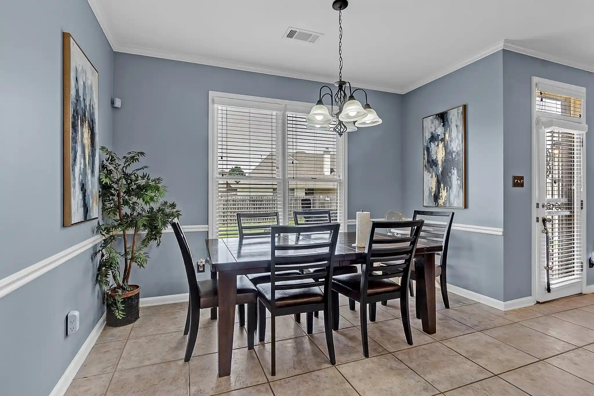 Photo 3 of Single family home for sale at 4937 Fox Springs Dr, Collierville, TN 38017 | MLS# 10227967 | Listing updated on 2026-09-16