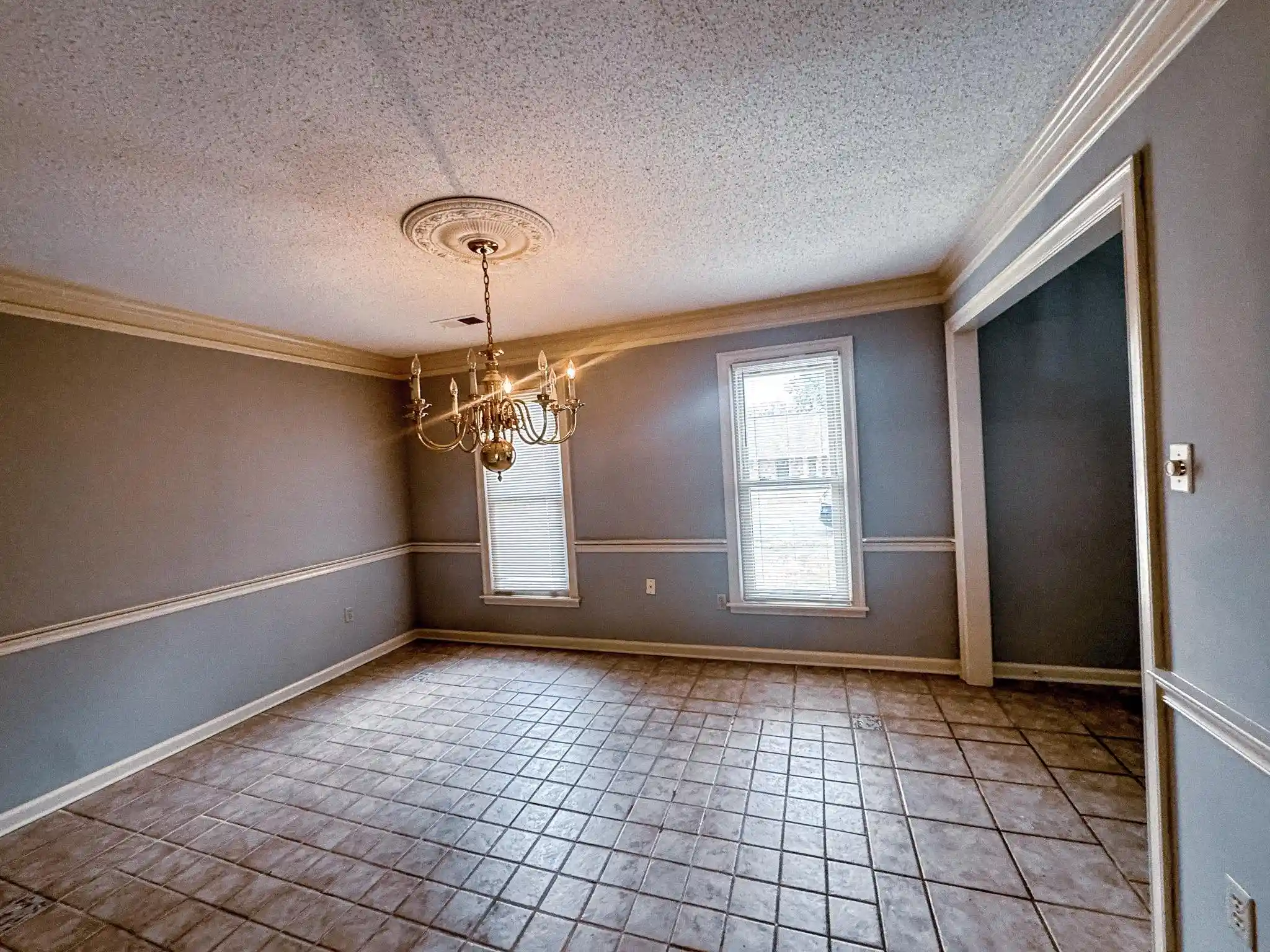 Photo 2 of Single family home for sale at 7241 Germanshire Ln, Memphis, TN 38125 | MLS# 10227996 | Listing updated on 2026-09-04
