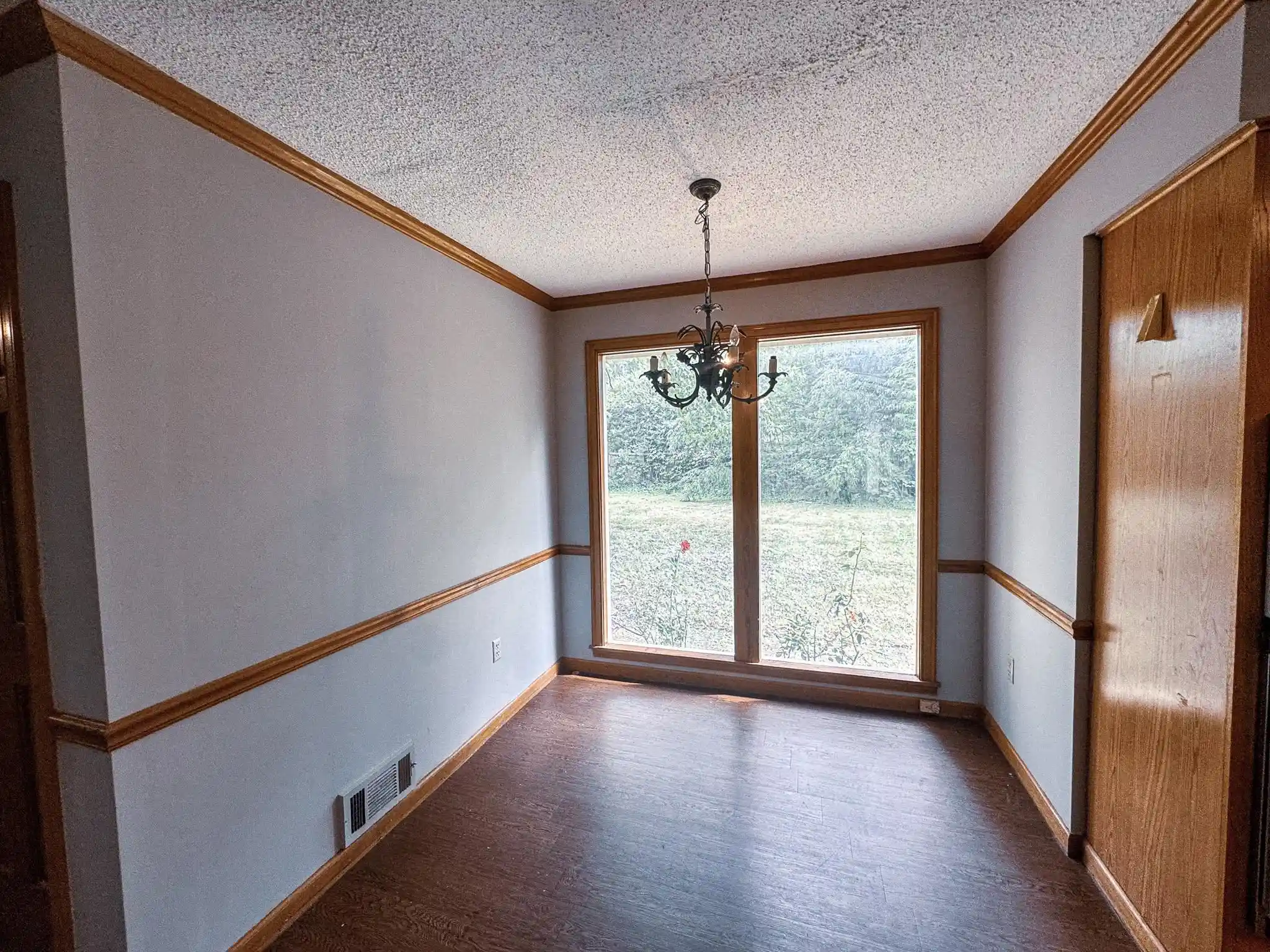 Photo 3 of Single family home for sale at 7241 Germanshire Ln, Memphis, TN 38125 | MLS# 10227996 | Listing updated on 2026-09-04