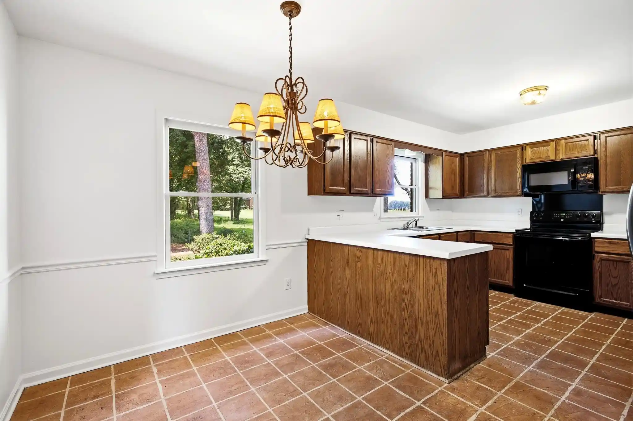 Photo 4 of Single family home for sale at 1935 Wicklow Way, Germantown, TN 38139 | MLS# 10227997 | Listing updated on 2026-08-10