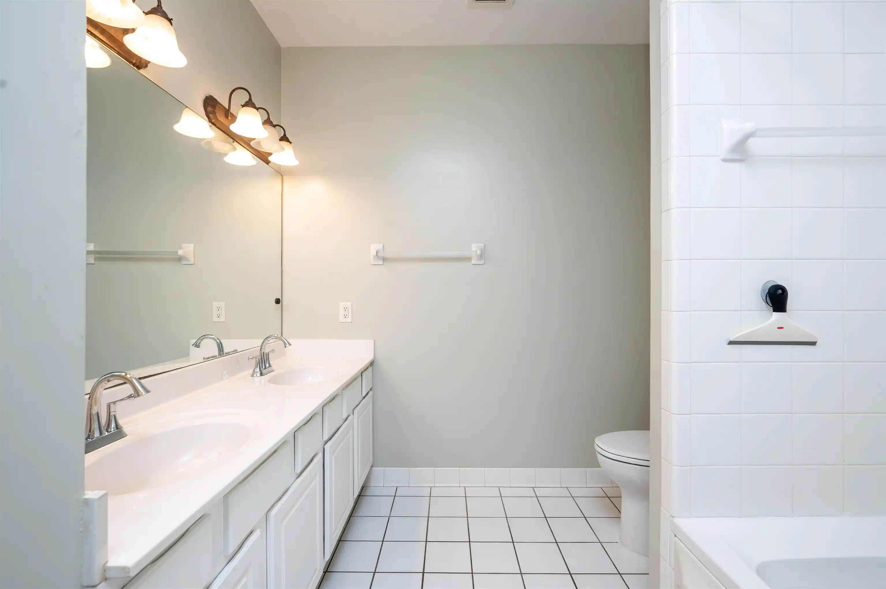 2nd image of 424 N Willett St, Memphis, TN 38112 | MLS# 10228001