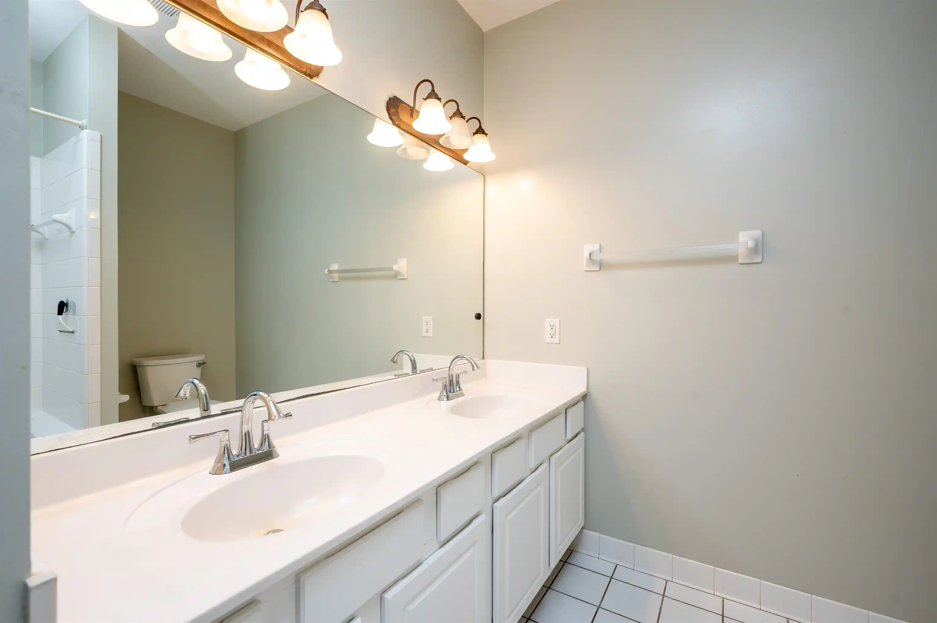 3rd image of 424 N Willett St, Memphis, TN 38112 | MLS# 10228001