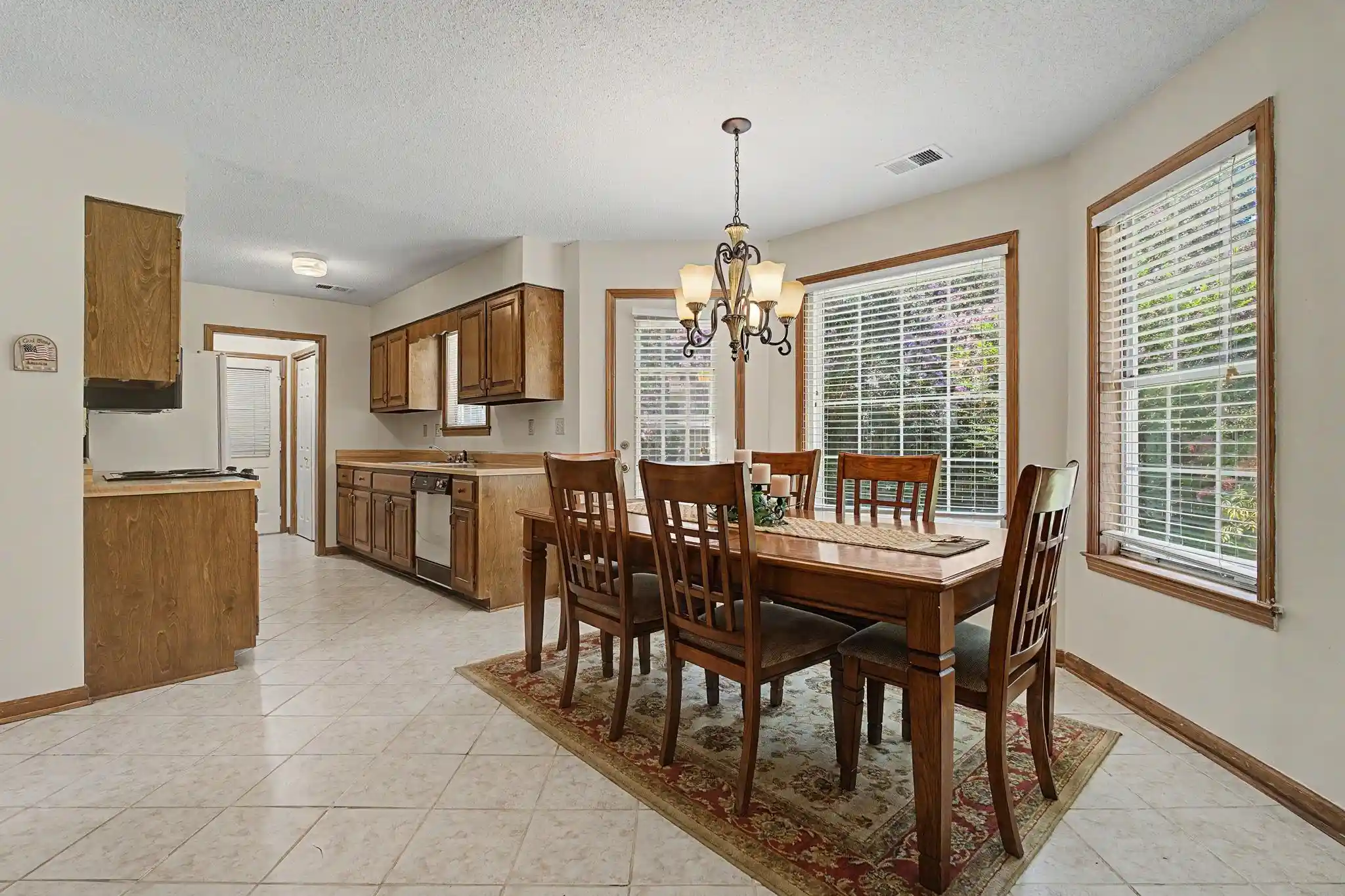 Photo 2 of Sale Pending at 6949 Daneman Dr, Memphis, TN 38133 | MLS# 10228011 | Listing updated on 2026-08-19