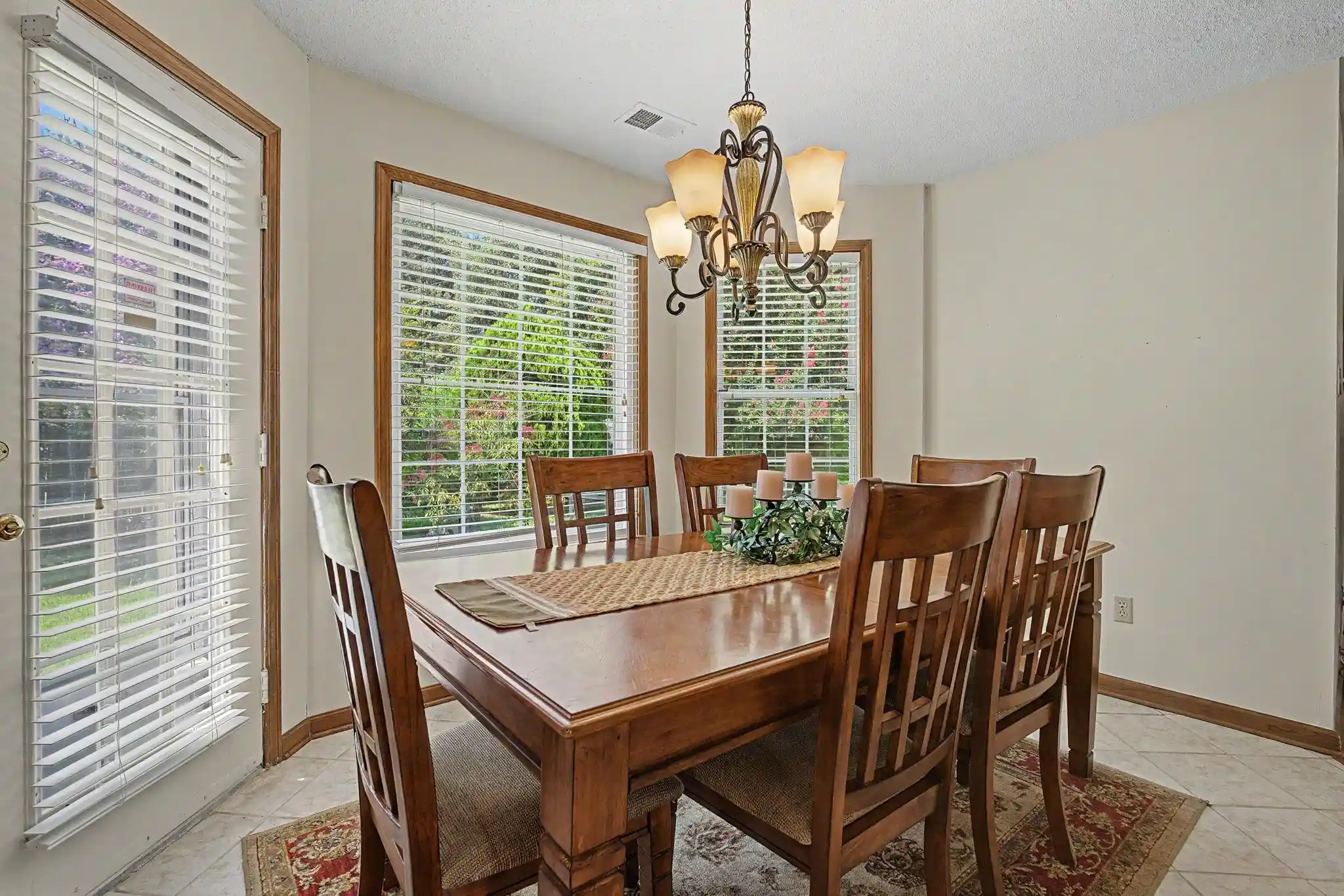 Photo 3 of Sale Pending at 6949 Daneman Dr, Memphis, TN 38133 | MLS# 10228011 | Listing updated on 2026-08-19