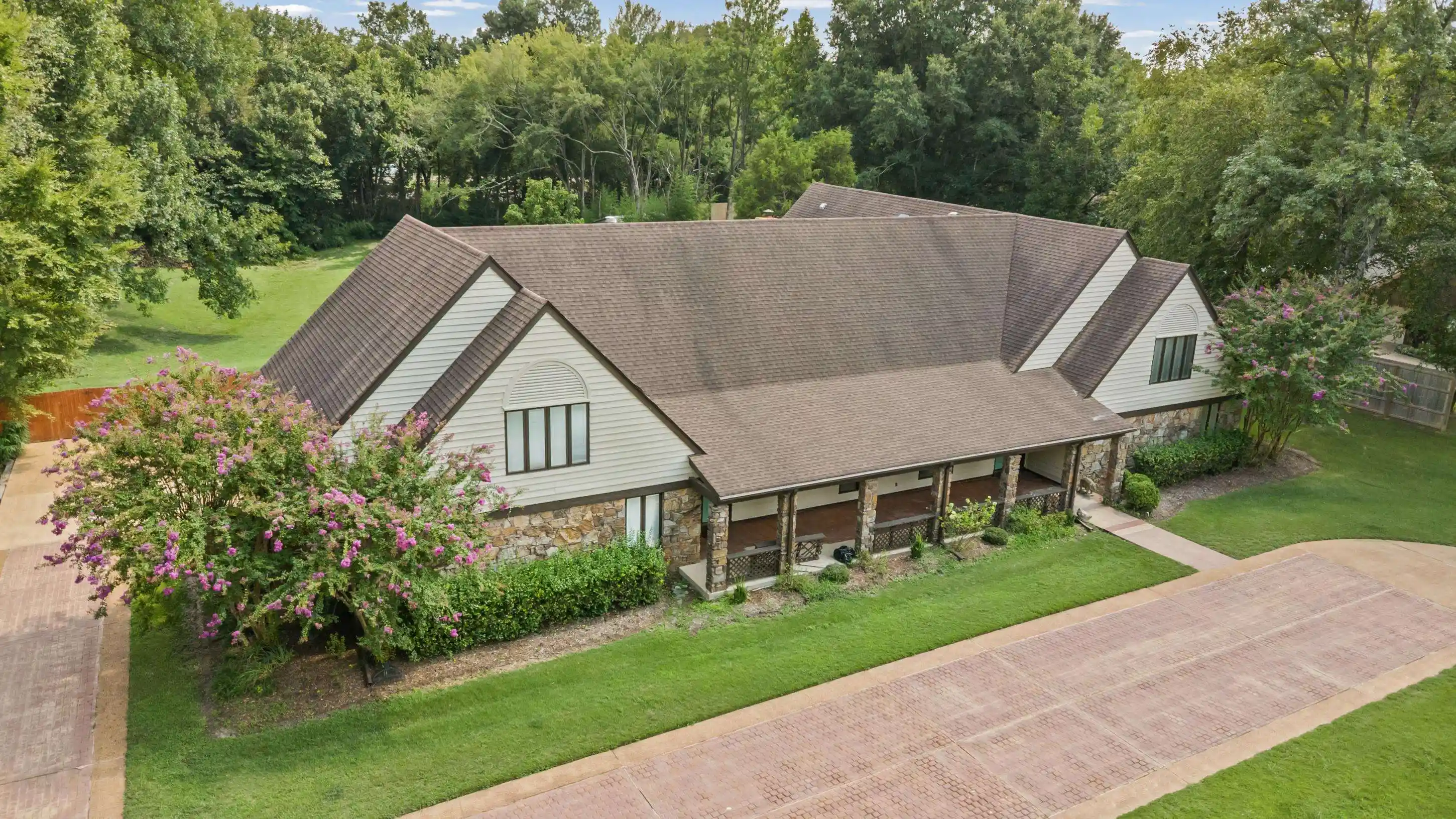 1st image of 9221 Hillman Way Dr, Bartlett, TN 38133 | MLS# 10228019
