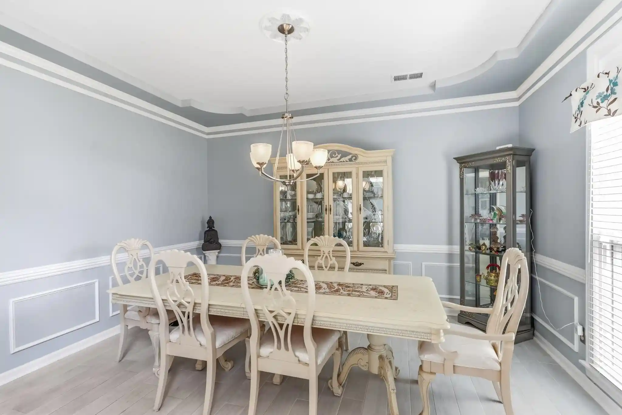 Photo 4 of Single family home for sale at 2053 Johnson Rd, Germantown, TN 38139 | MLS# 10228030 | Listing updated on 2026-09-17