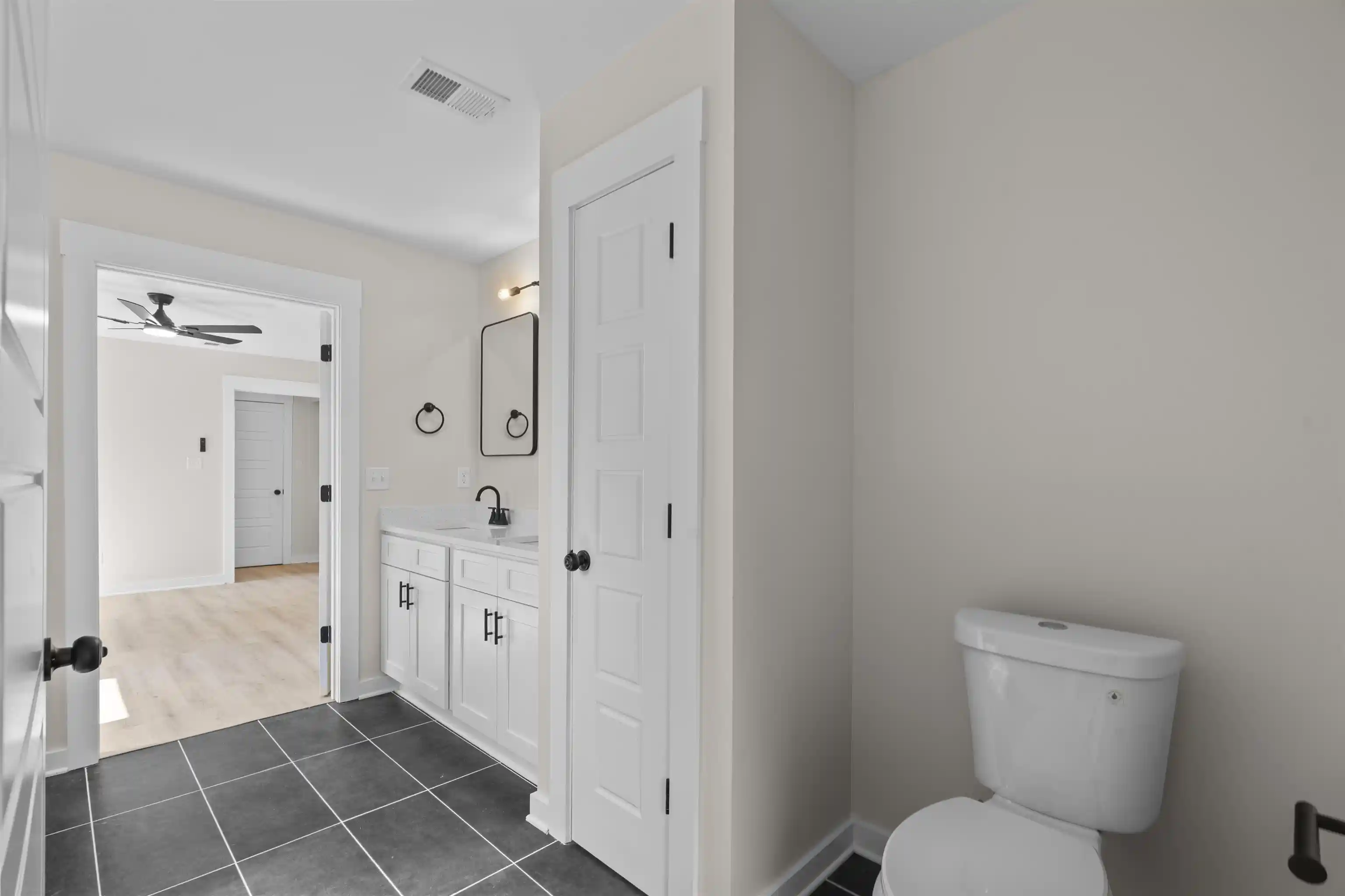 Photo 3 of Sale Pending at 3347 Cicalla Ave, Memphis, TN 38122 | MLS# 10228031 | Listing updated on 2026-09-23