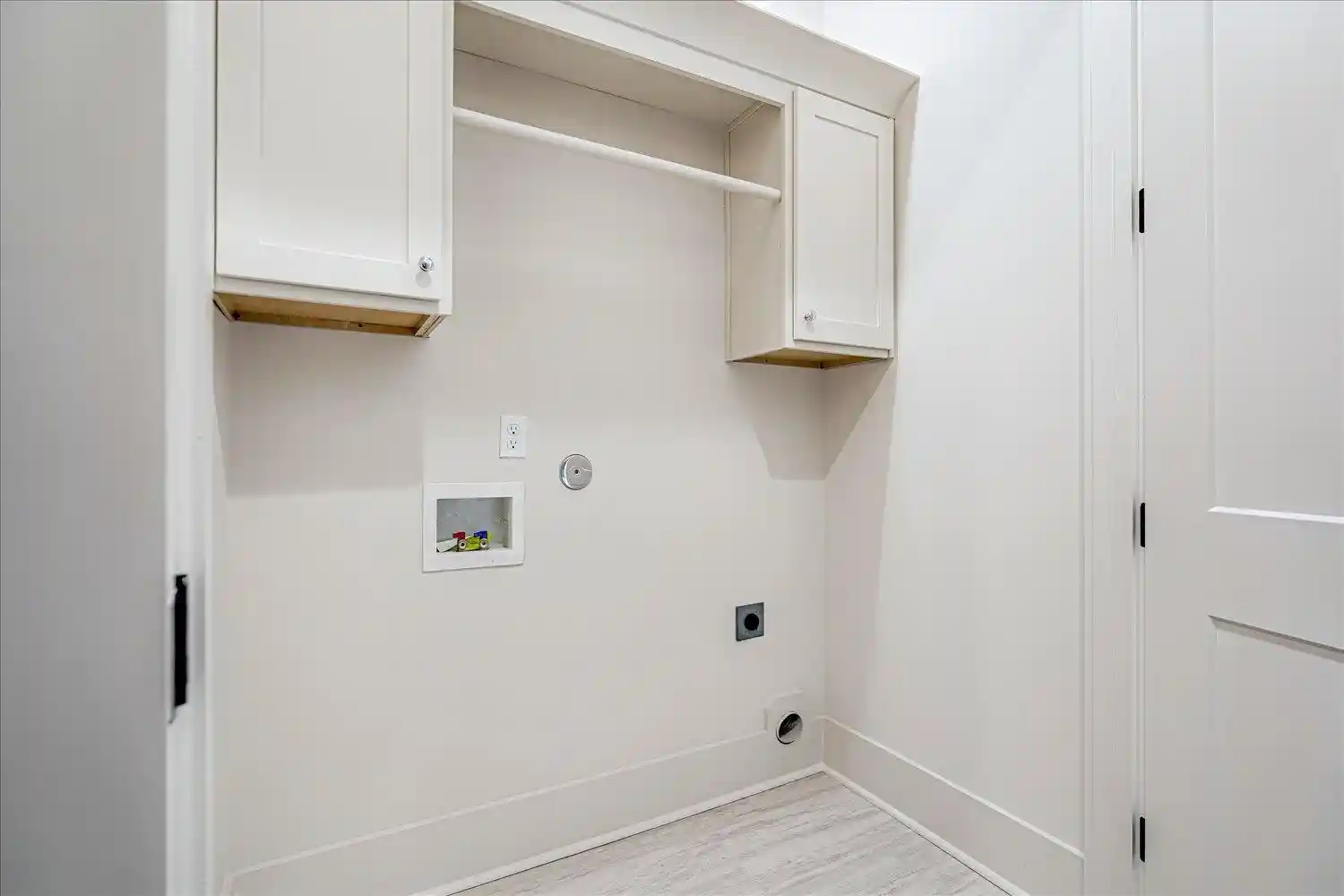 Photo 2 of Townhouse for sale at 5492 Park Ave #1, Memphis, TN 38119 | MLS# 10228039 | Listing updated on 2026-09-10