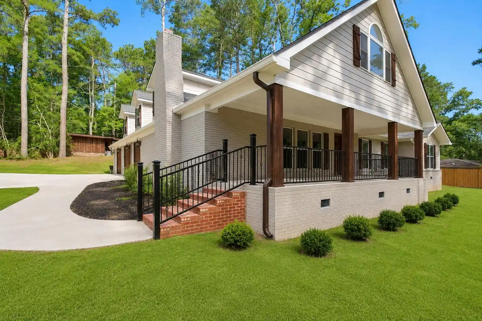 1st image of 1104 S Pearl St, Iuka, MS 38852 | MLS# 10228047