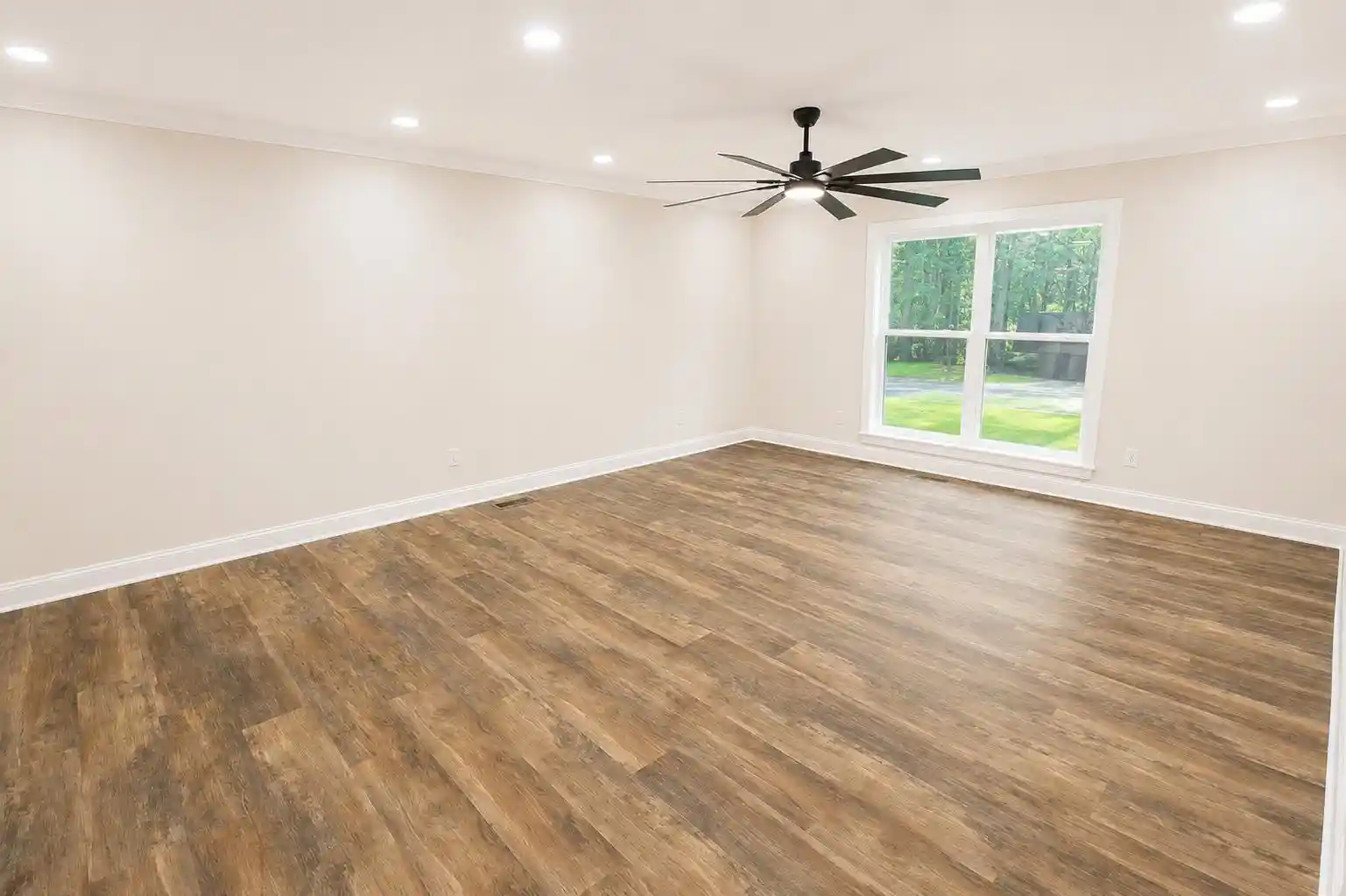 Photo 3 of Single family home for sale at 1104 S Pearl St, Iuka, MS 38852 | MLS# 10228047 | Listing updated on 2026-10-07