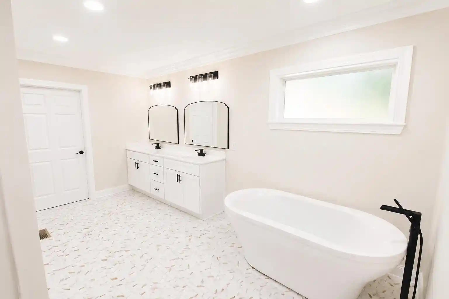 Photo 4 of Single family home for sale at 1104 S Pearl St, Iuka, MS 38852 | MLS# 10228047 | Listing updated on 2026-10-07