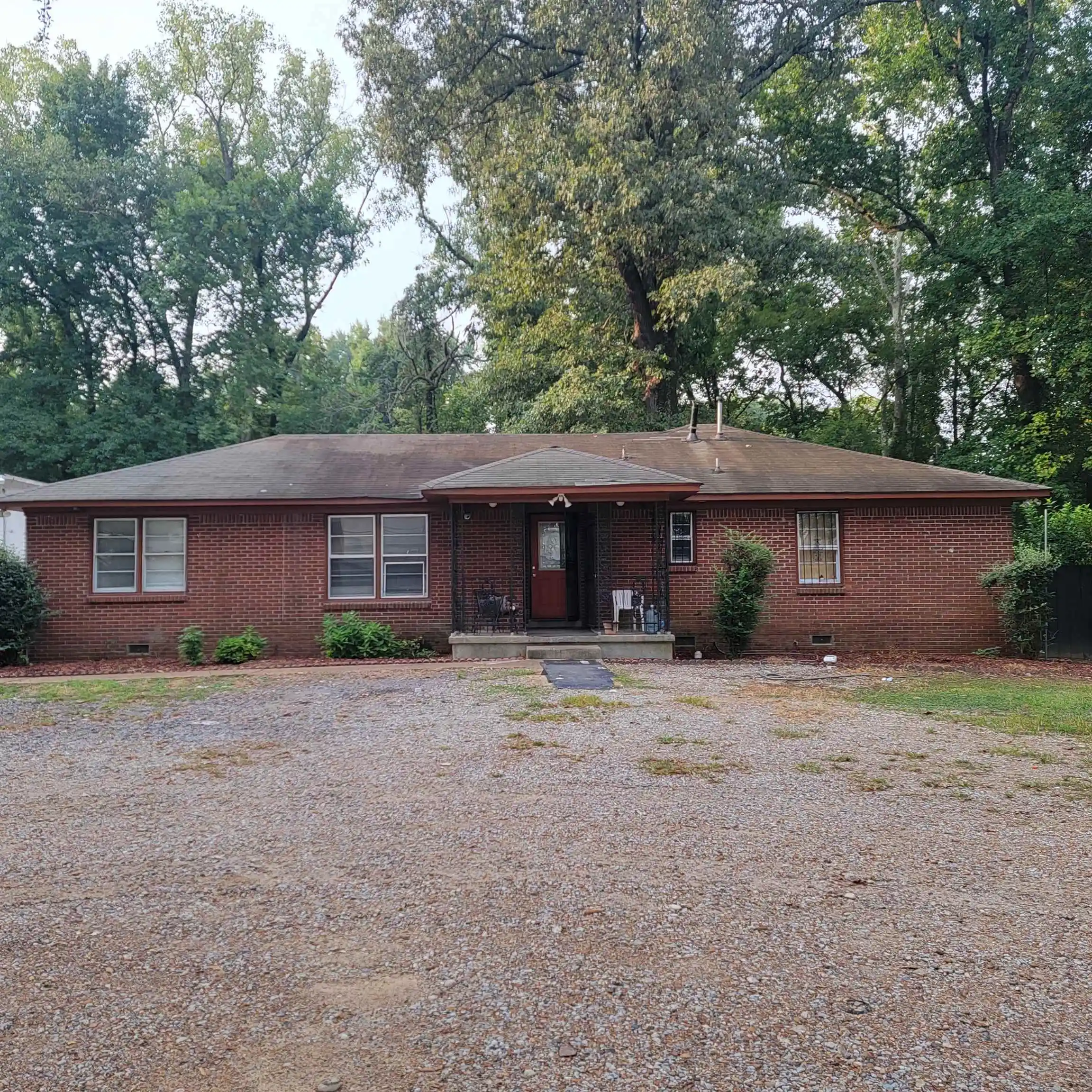 Photo 1 of Single family home for sale at 1733 Bender Rd, Memphis, TN 38116 | MLS# 10228073 | Listing updated on 2026-08-10